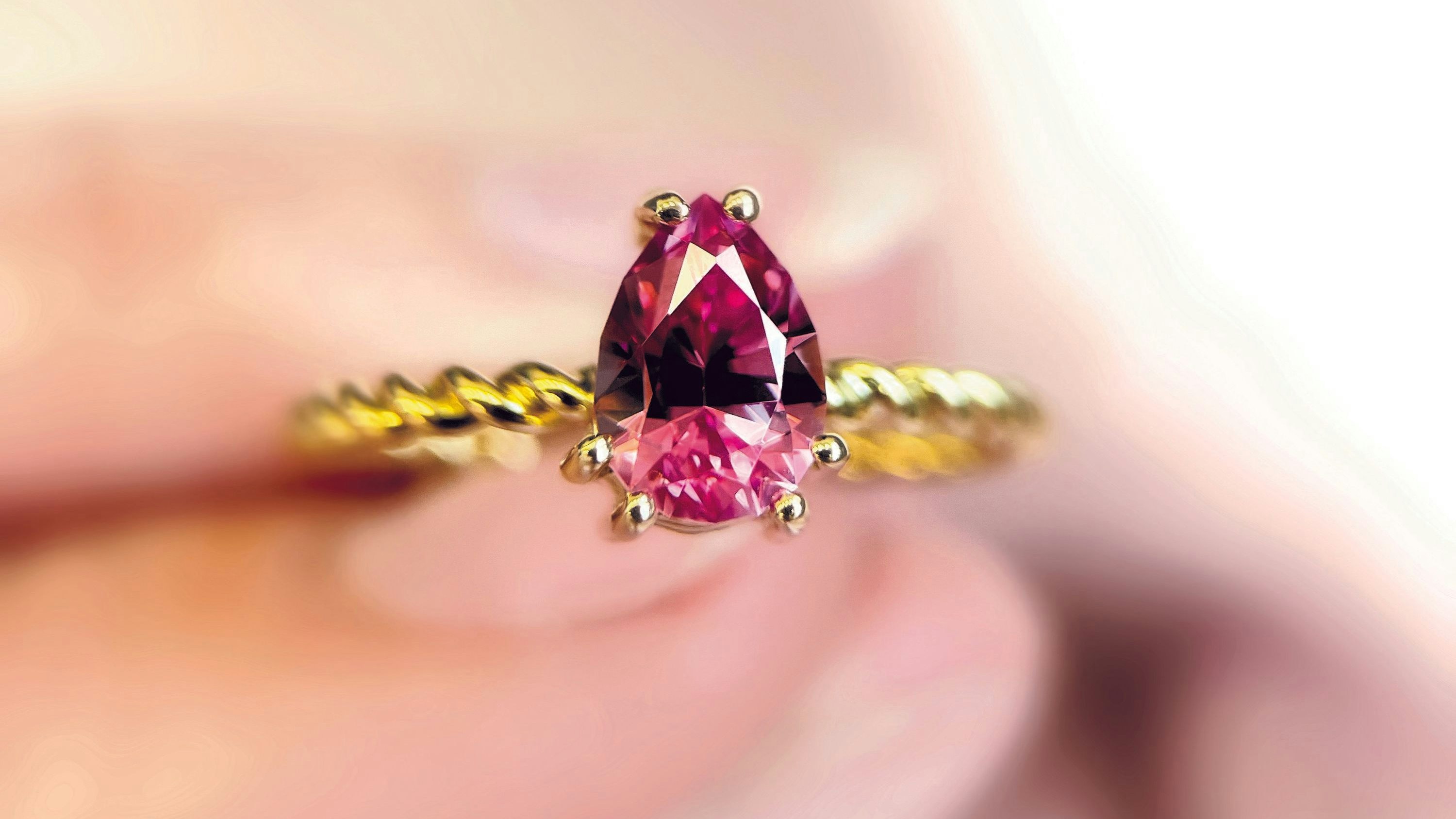 Heute.at - Wieso Verstorbene nun in Edelsteine verwandelt werden