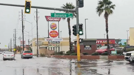 Heute.at - Land unter in Vegas! F1-Hit droht ins Wasser zu fallen