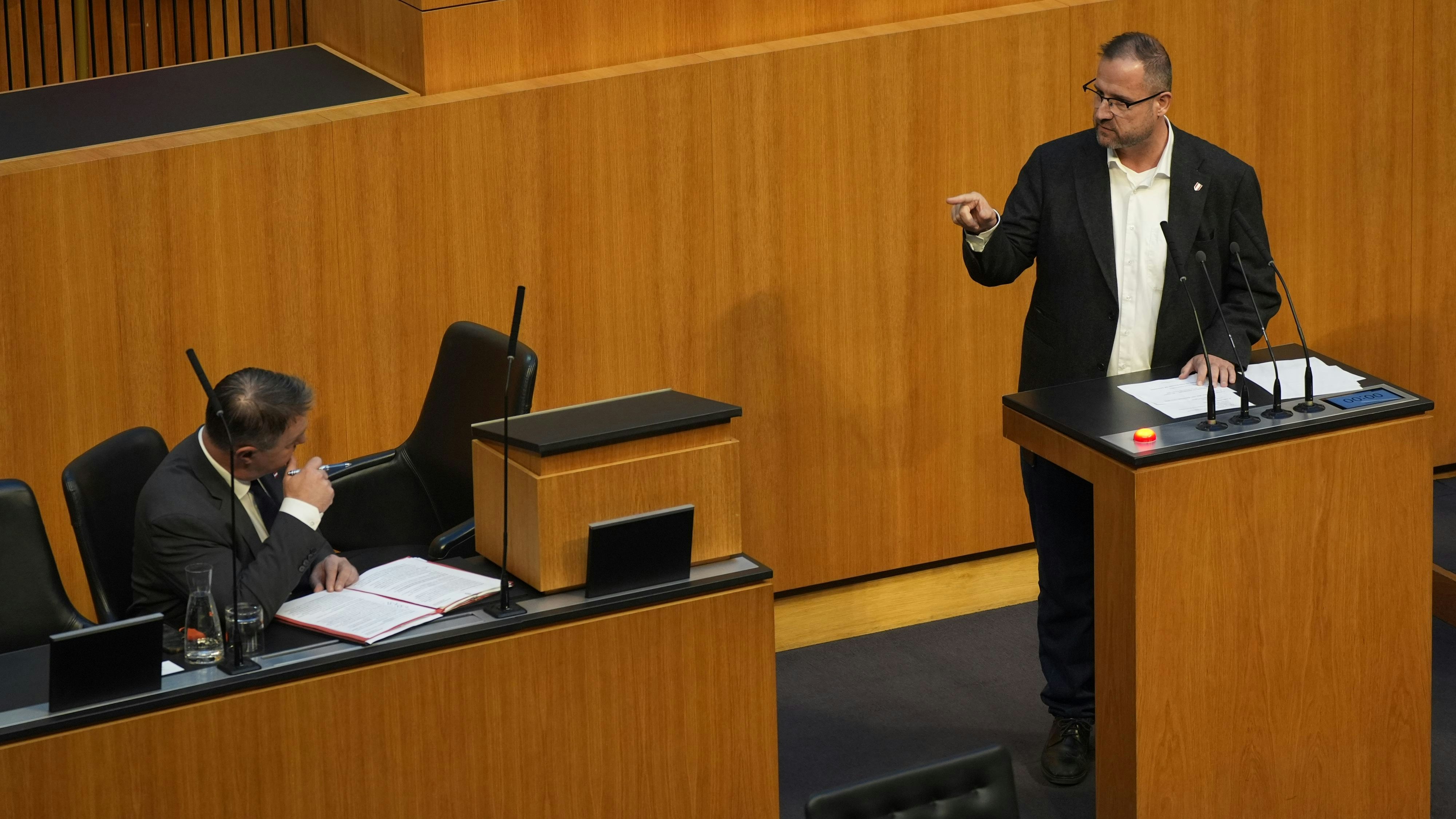 „Will Wahrheitsministerium“: FP-General Hafenecker rechnete mit Andreas Bablers Medien-Plänen ab.