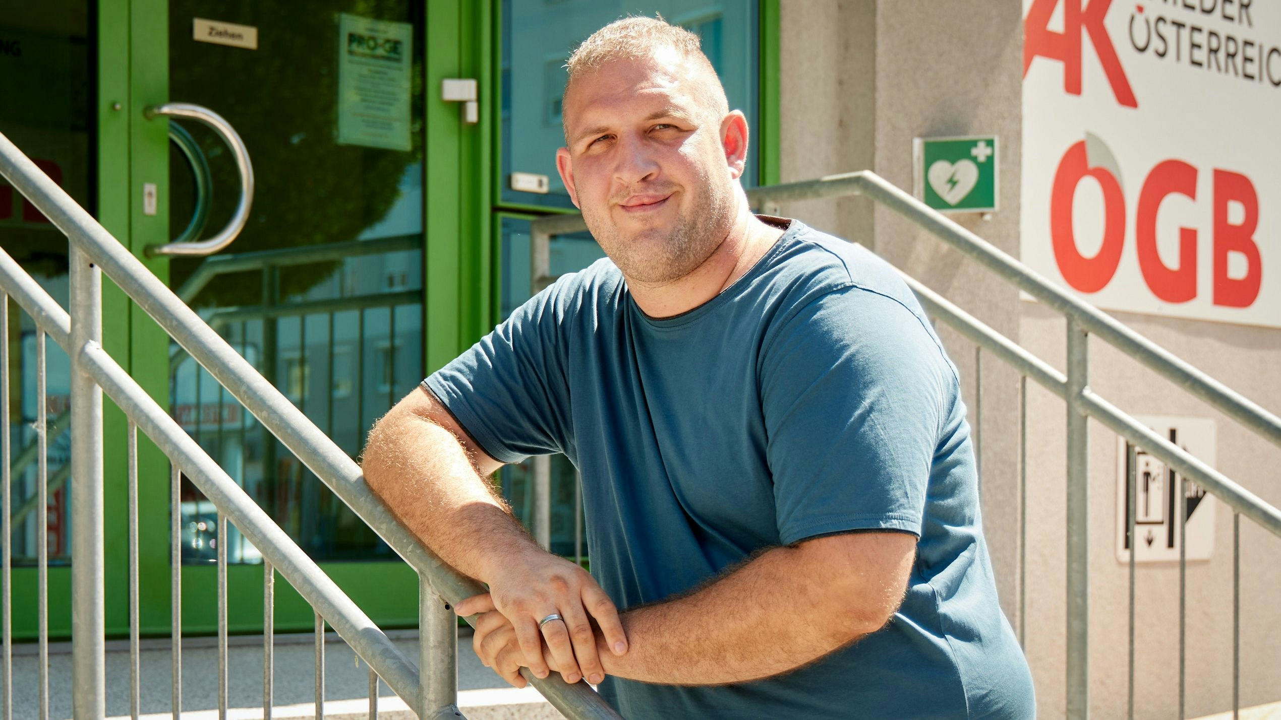 Heute.at - Kiste krachte auf Hand – Job weg nach Arbeitsunfall