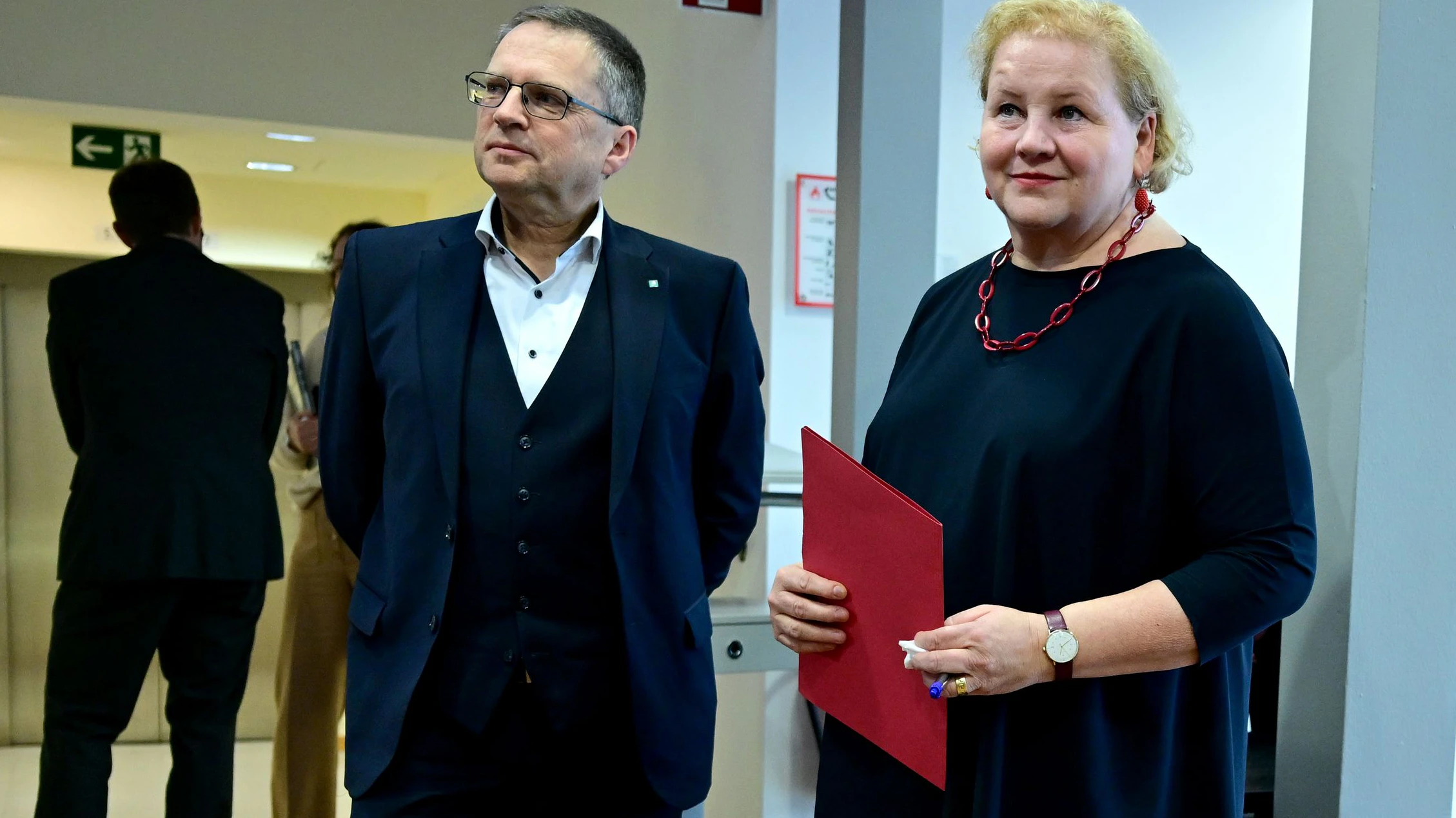 Gesundheitsministerin Krinna Schumann (SPÖ) und VP-Klubobmann August Wöginger bei der Präsentation des Gesundheitsreformfonds.