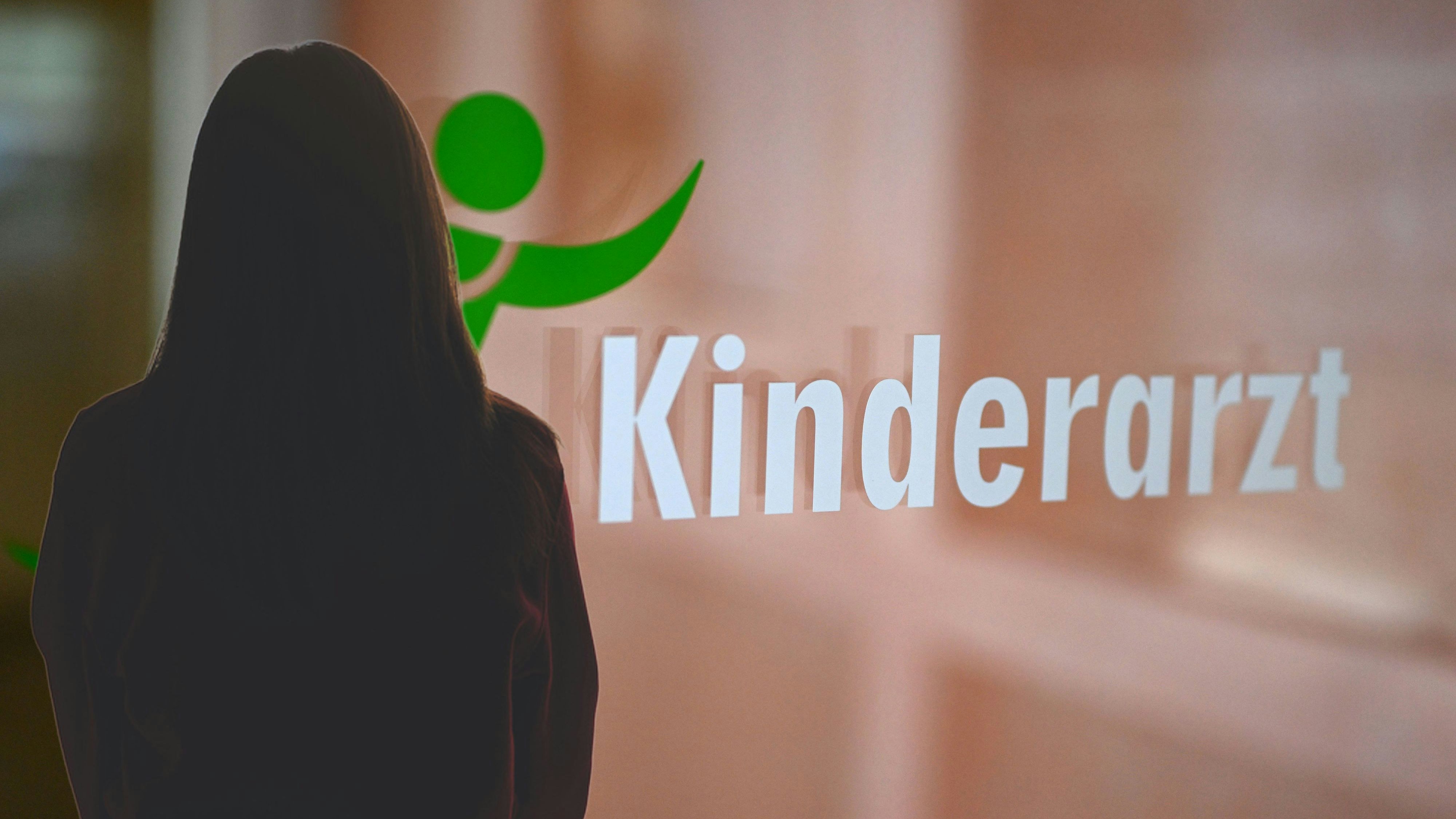 Heute.at - Kommen Sie jetzt! – Wettlauf um Arzt-Platz für Sohn