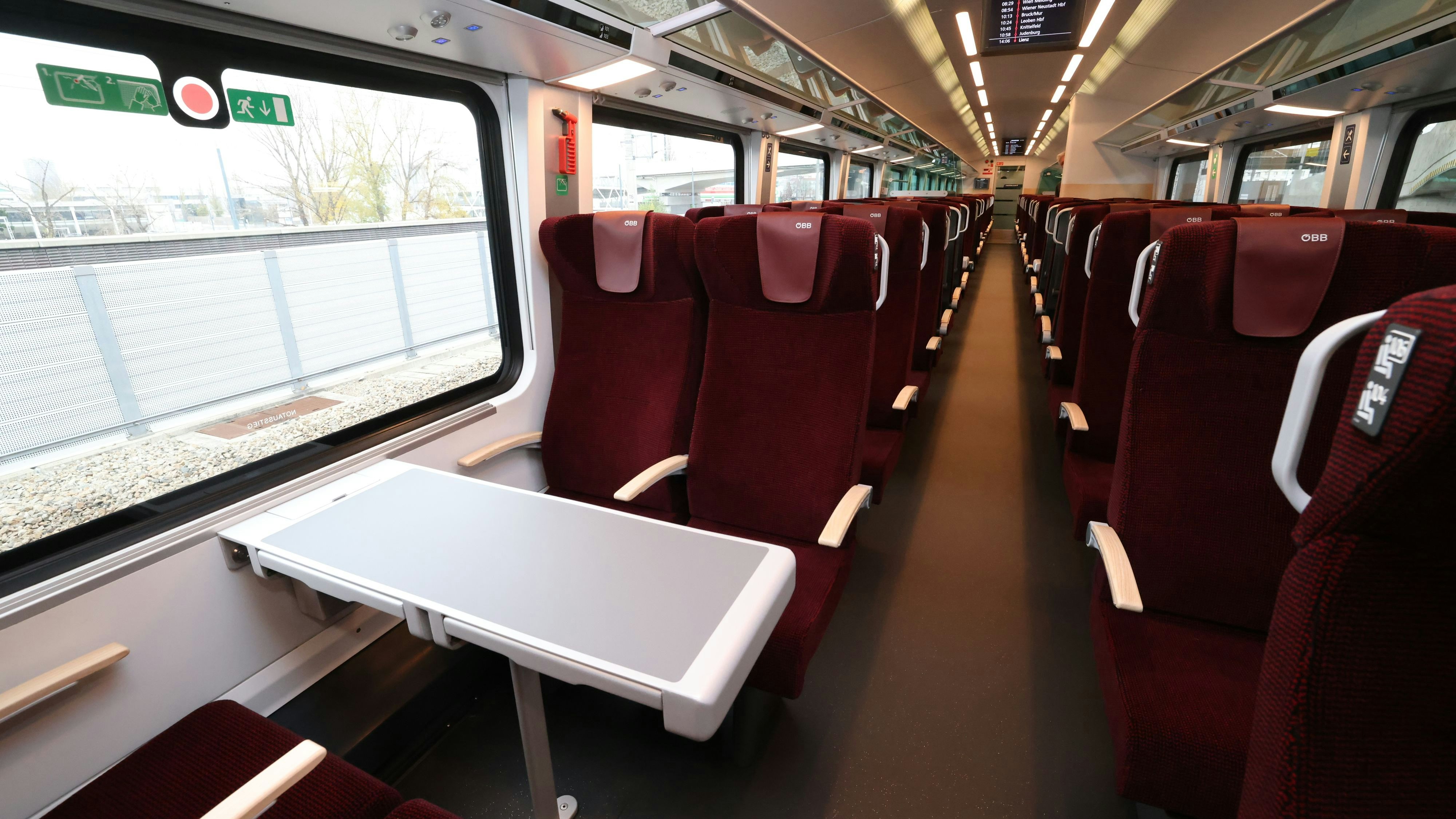 Heute.at - Randale in Railjet nach Wien – 150 Passagiere betroffen