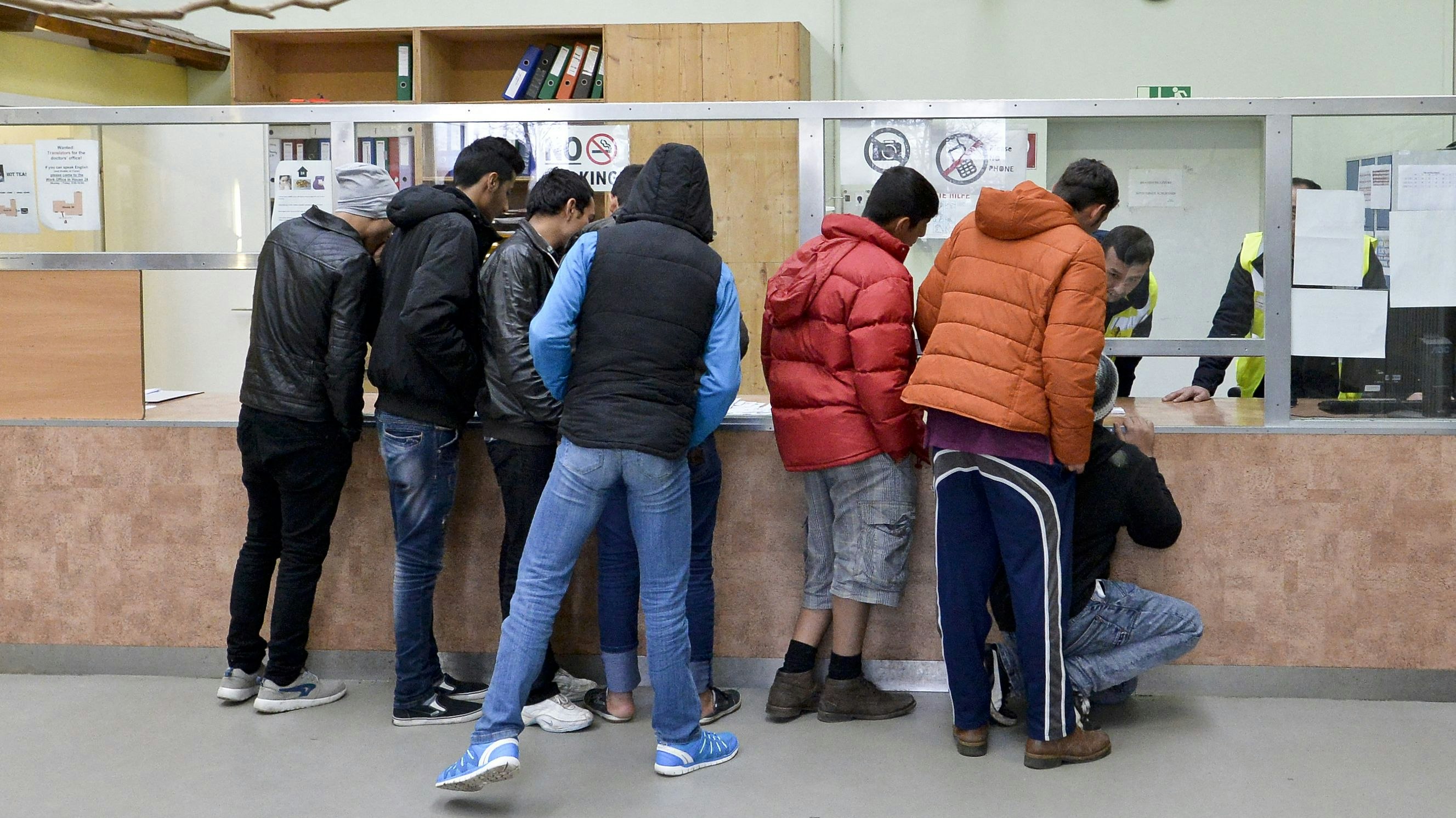 Heute.at - Winterdienst, Botengang – Arbeitspflicht für Asylwerber