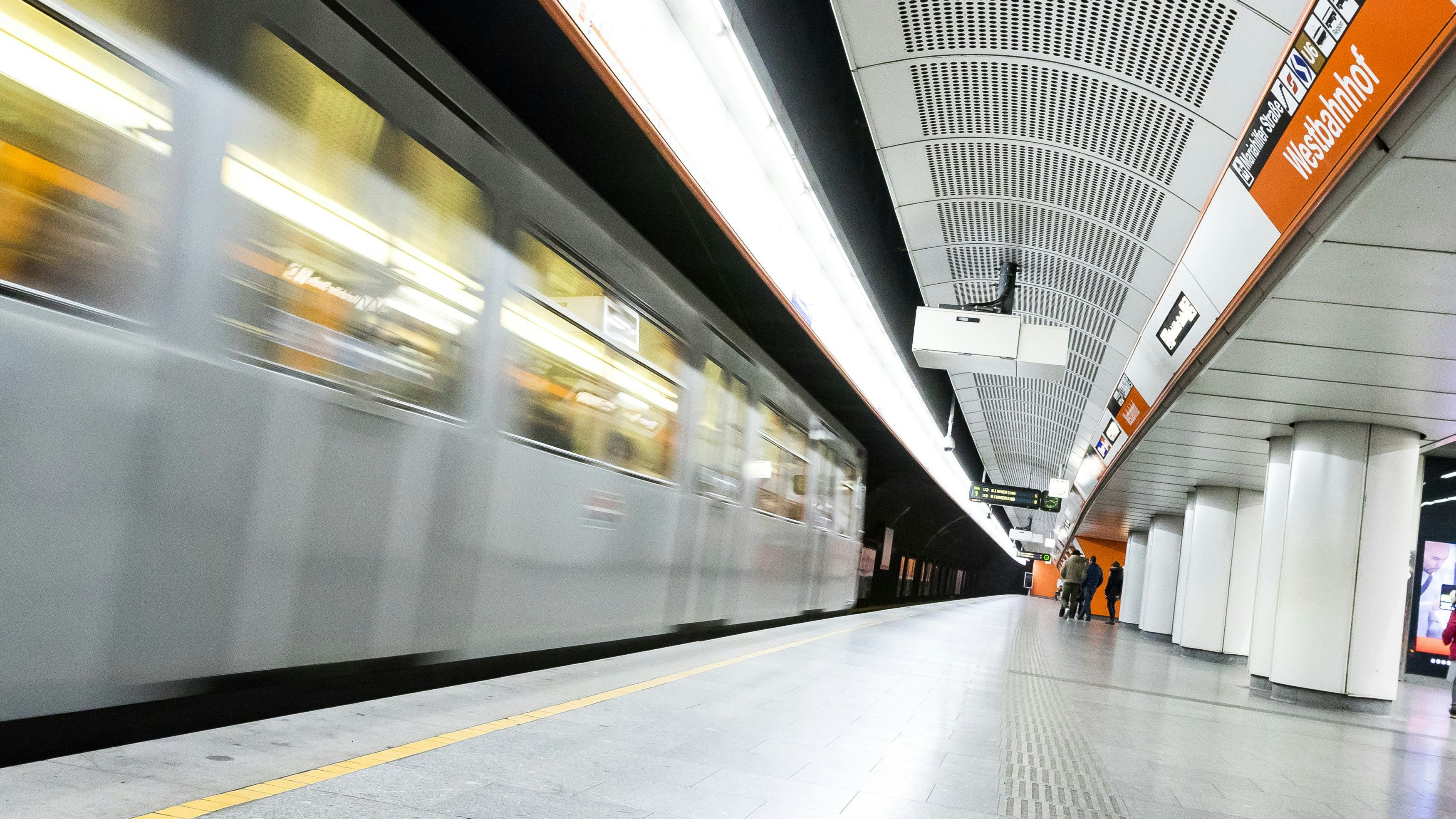 Heute.at - Fahrgast verhindert Übergriff – Täter jetzt verurteilt