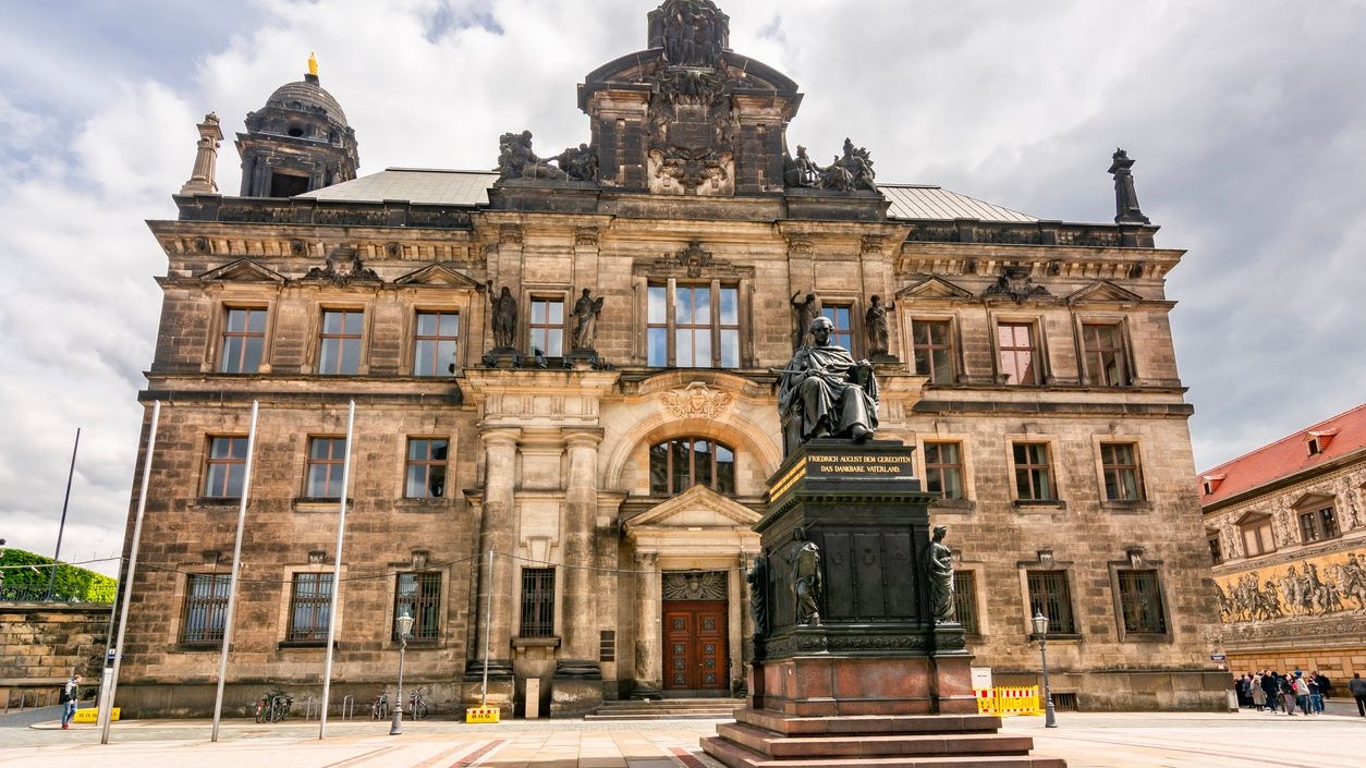 Heute.at - Prozess gegen mutmaßliche Hammerbande startet