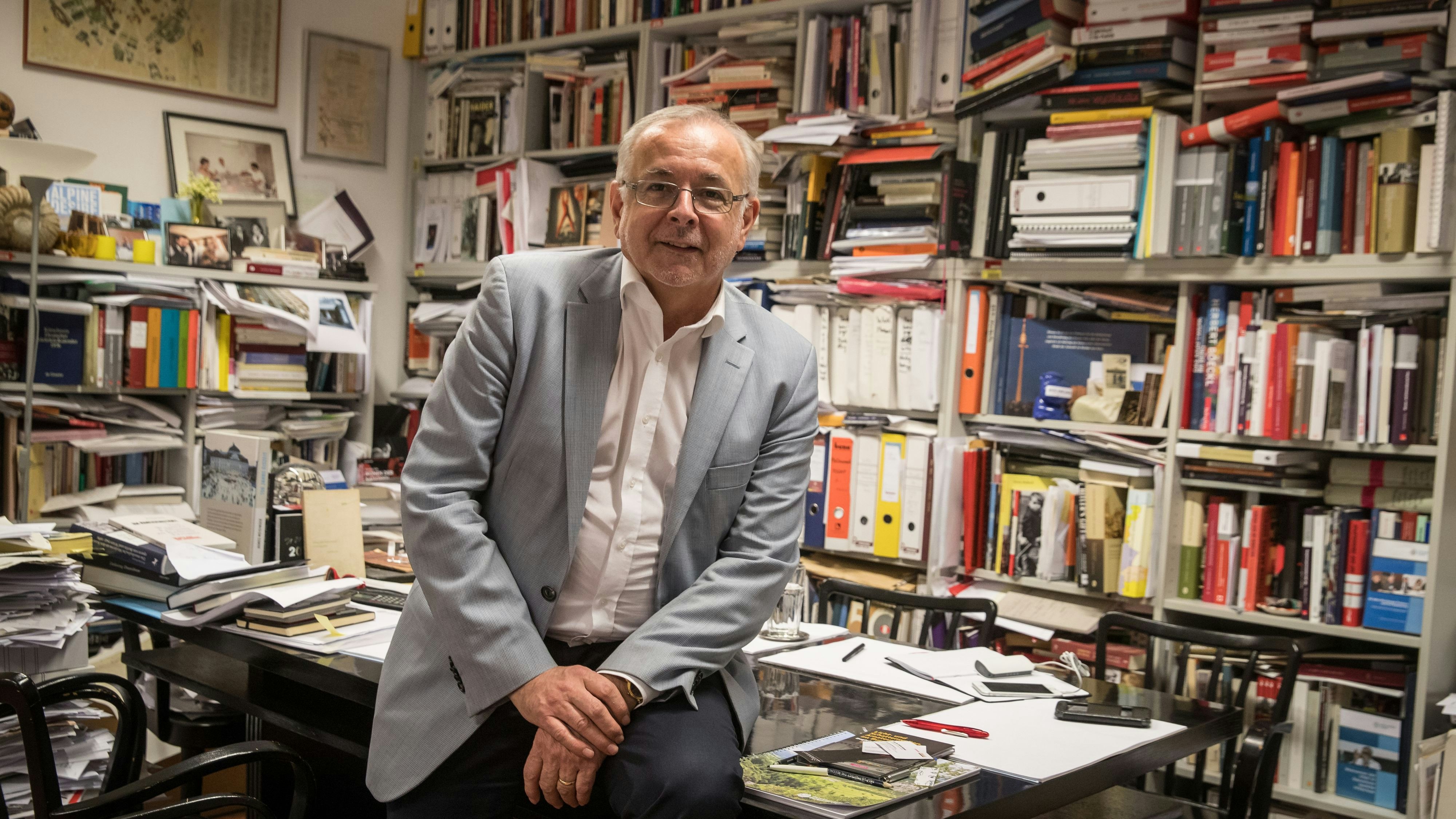 Oliver Rathkolb erklärt Österreichs Zeitgeschichte