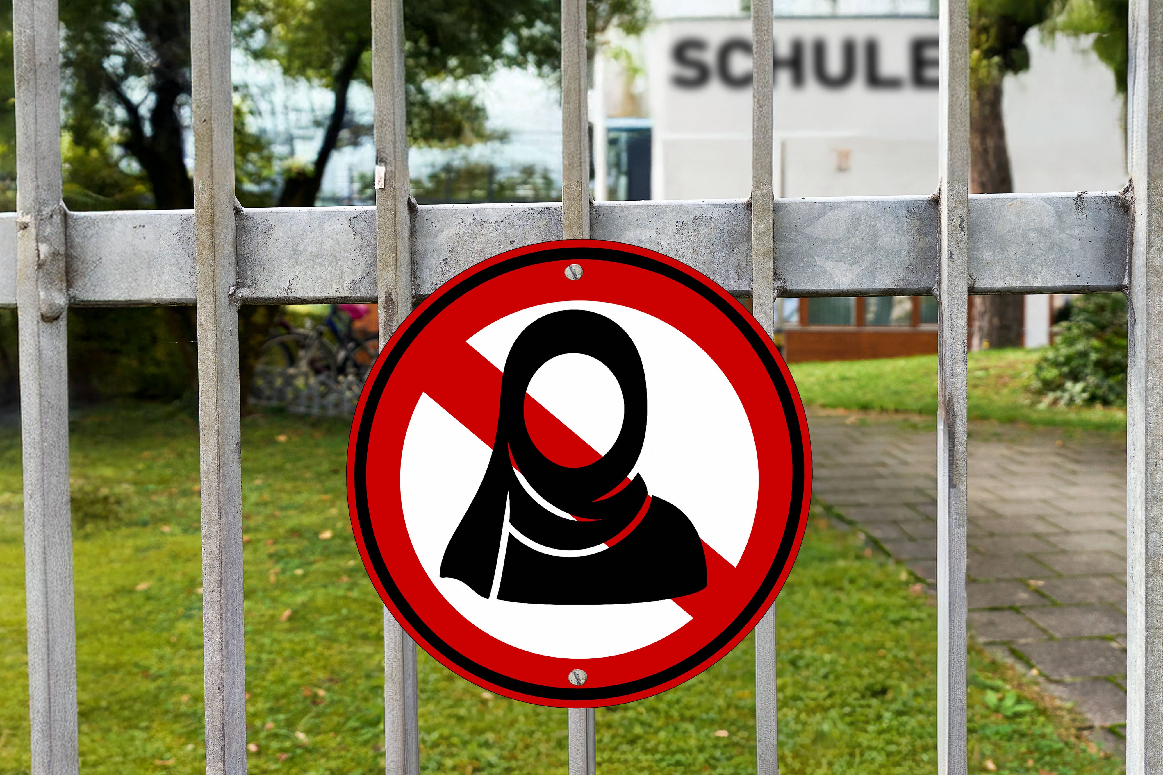Das Kopftuchverbot soll schon mit dem Sommersemester 2026 starten. Experten sind sich aber unsicher, ob die Regel auch wirklich hält.