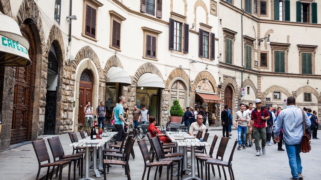 Heute.at - Urlaubsort verbietet jetzt Essen und Trinken im Freien