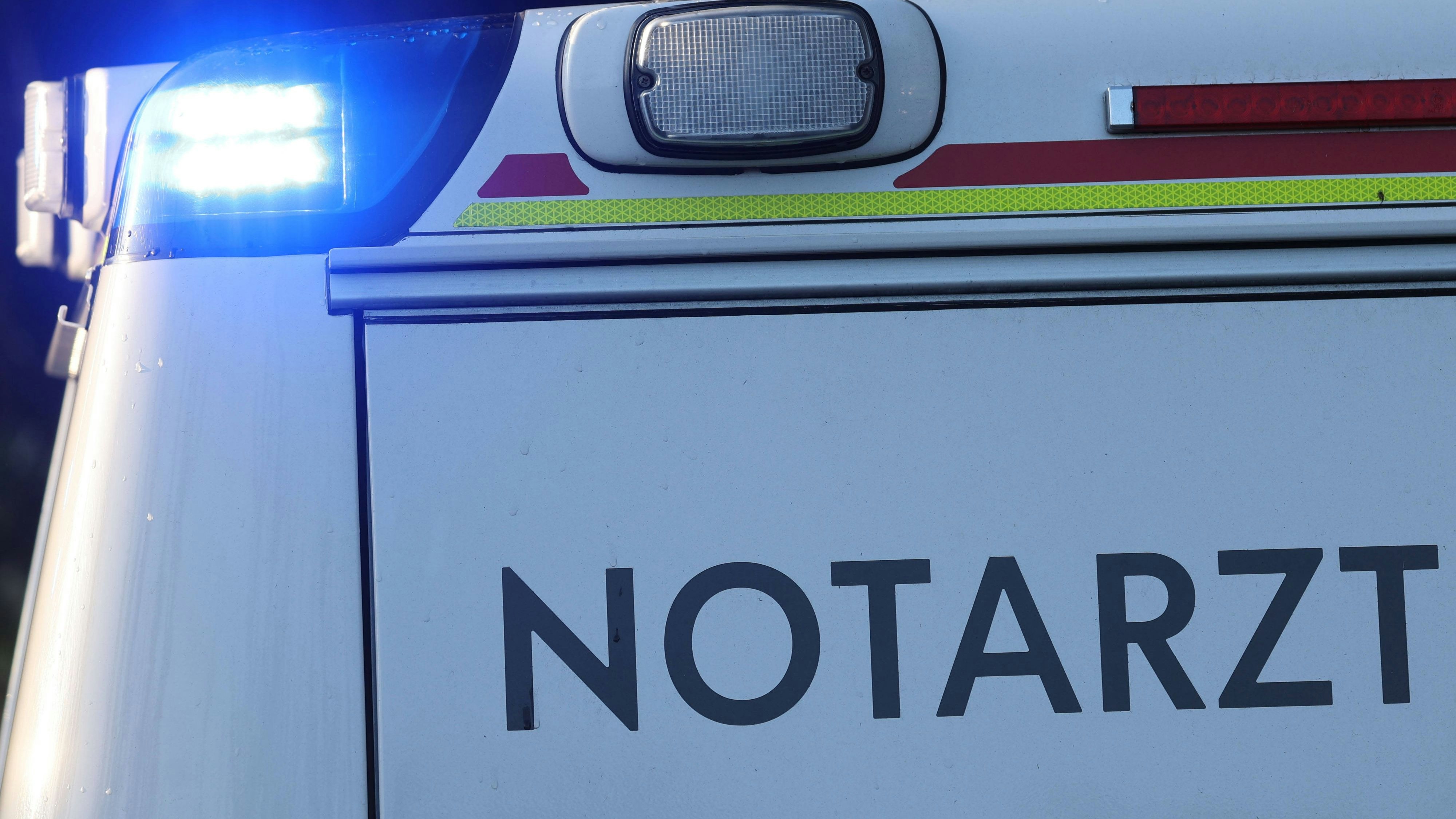 Heute.at - Auto schleudert auf Gegenfahrbahn! 18-Jährige tot