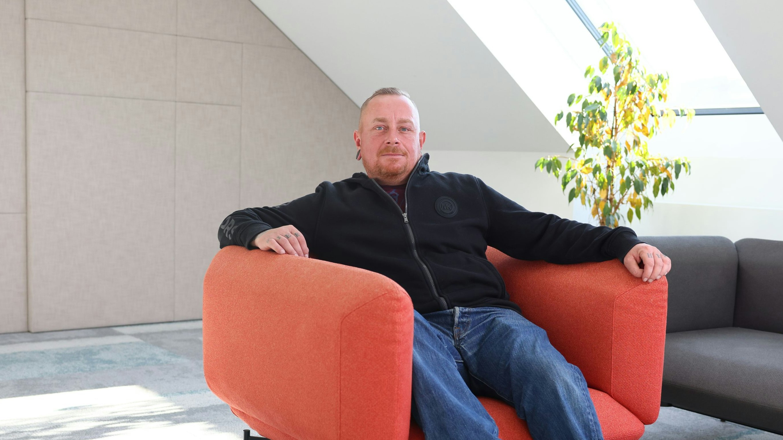 Heute.at - ATV-Maxl spricht über Gemeindebau-Geheimnisse