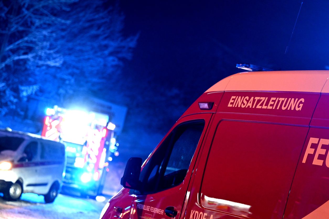 Die A2 musste völlig gesperrt werden. (Symbolbild)