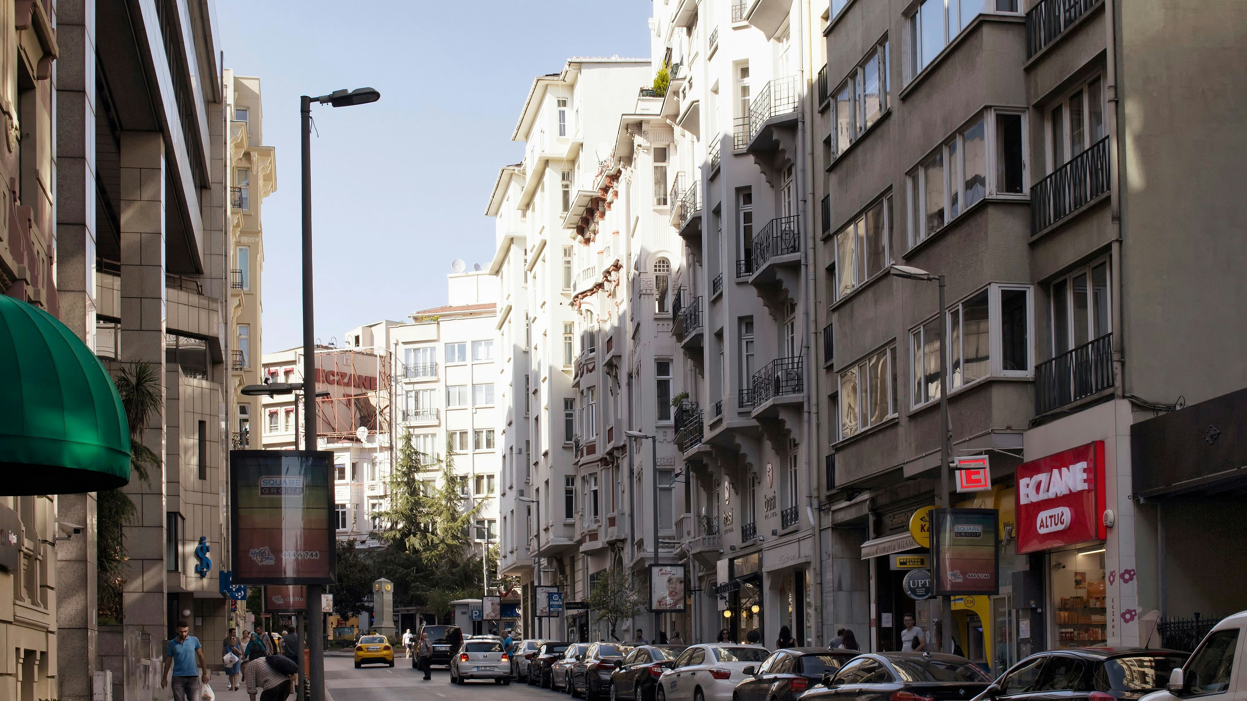 Heute.at - 25 Menschen nach Restaurantbesuch in Istanbul im Spital