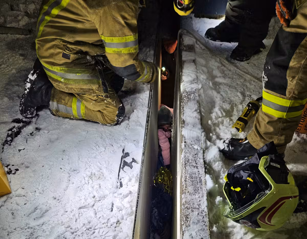 Rettung im letzten Moment: Der betrunkene Deutsche steckte über zwei Stunden lang bei Eiseskälte fest.