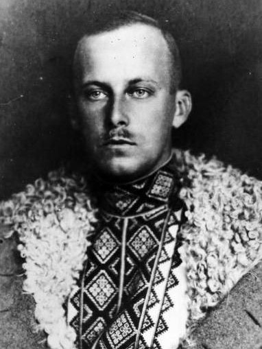 Erzherzog Wilhelm Franz von Habsburg-Lothringen in ukrainischer Wyschywanka 1918.