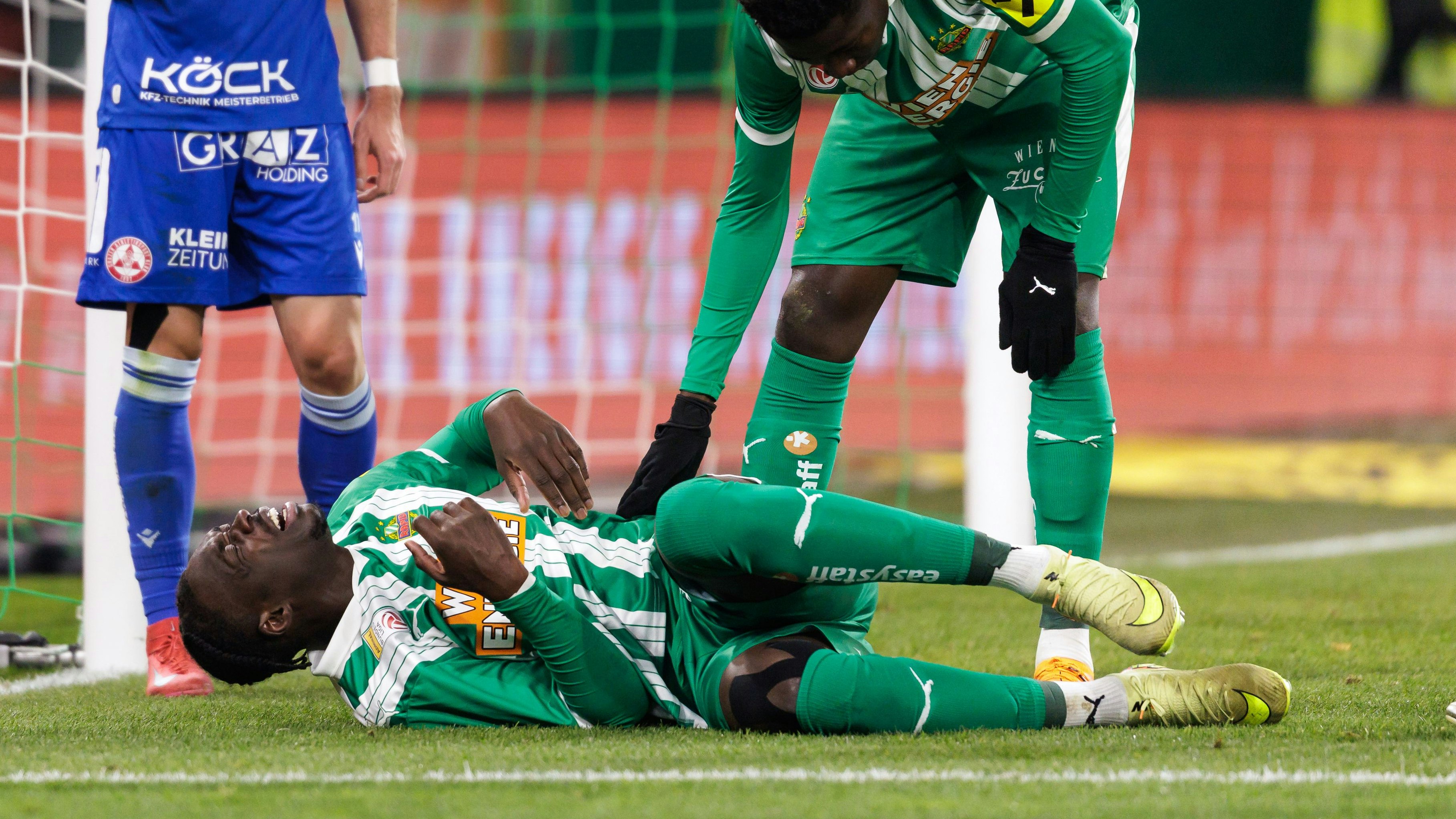 Heute.at - Stöger verrät: Rapid-Verteidiger fällt lange aus