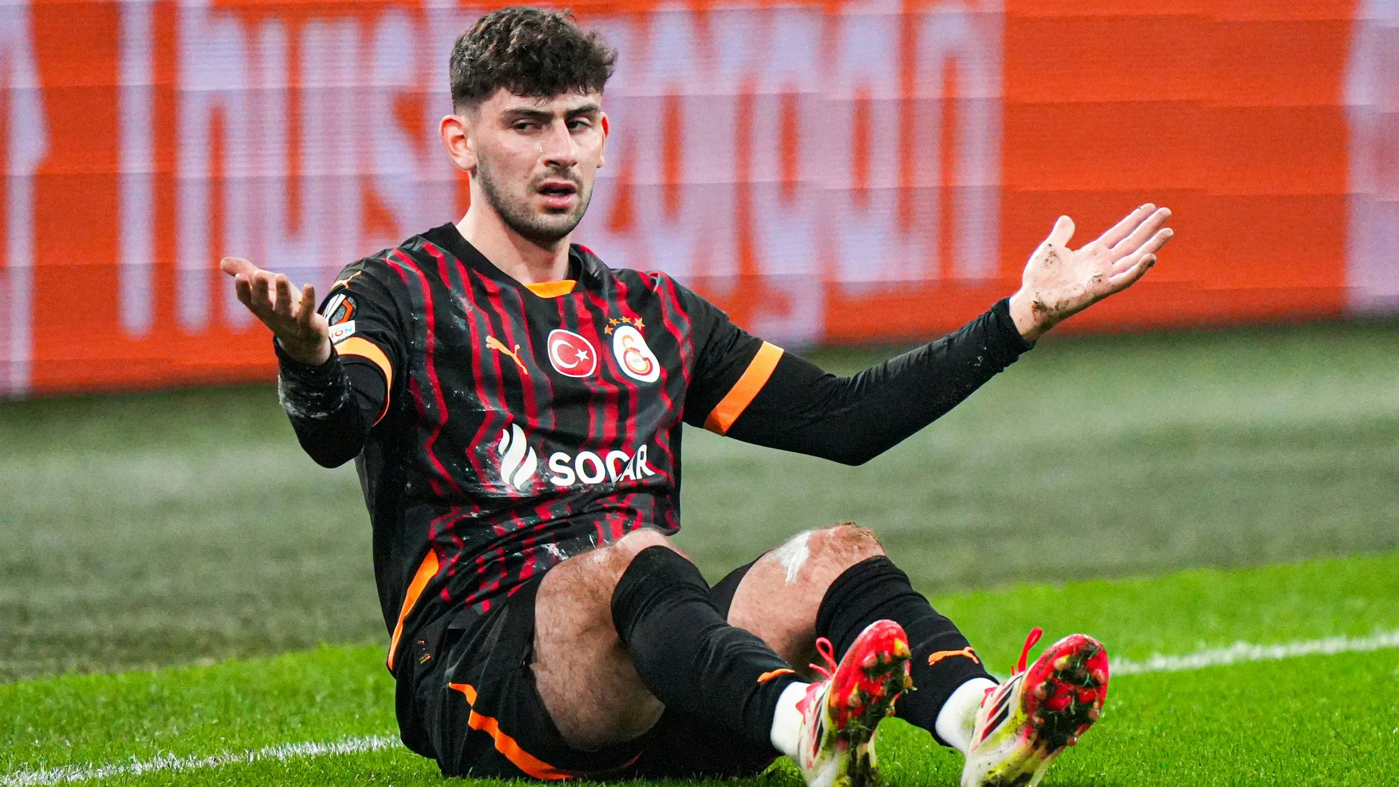 Heute.at - Demir-Höchststrafe! Nach 28 Minuten ausgewechselt