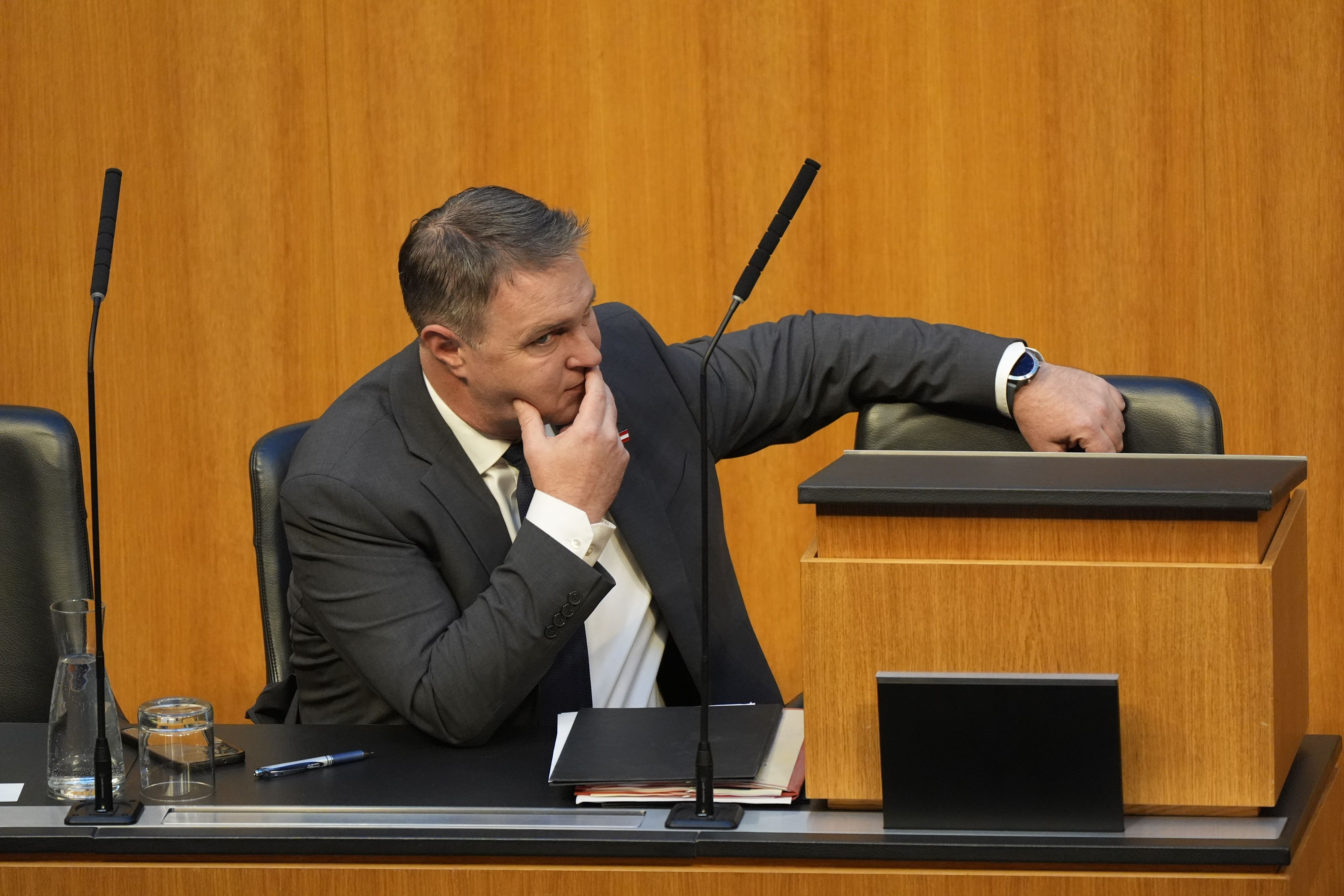 Heute.at - TikTok, Insta – Babler will Social Media verbieten