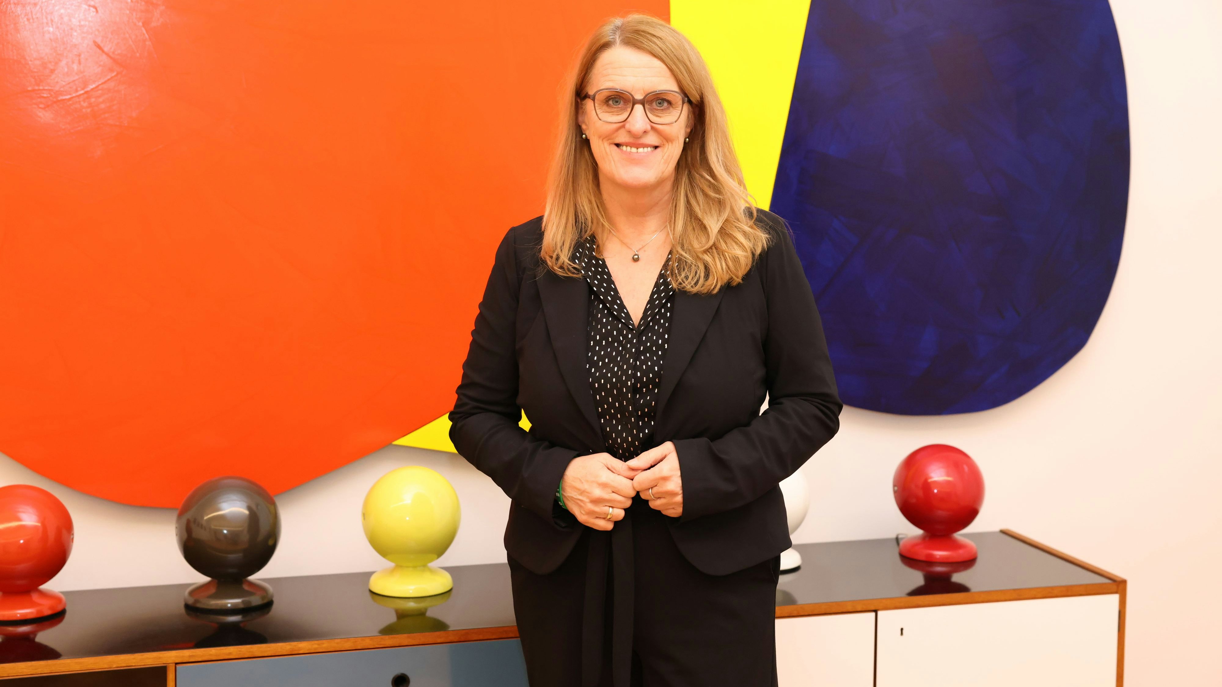 Ulrike Königsberger-Ludwig (SPÖ) beim Besuch im "Heute"-Studio zum Interview.