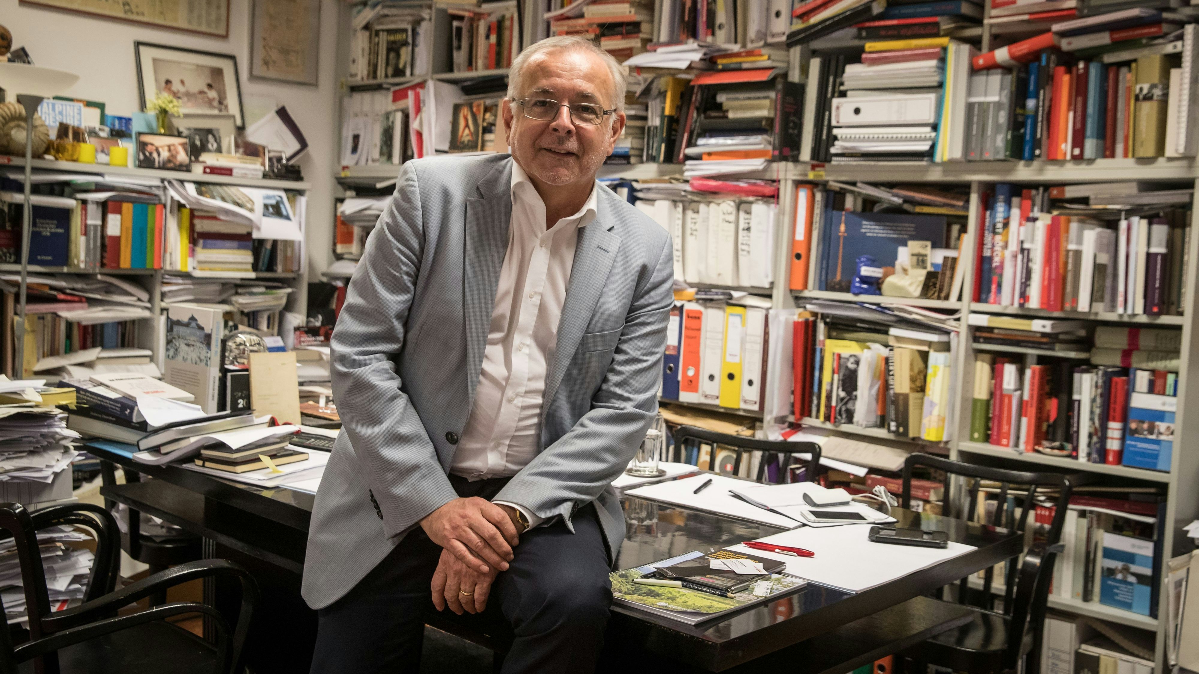 Heute.at - Gibt es eine neue Sehnsucht nach einem starken Mann?