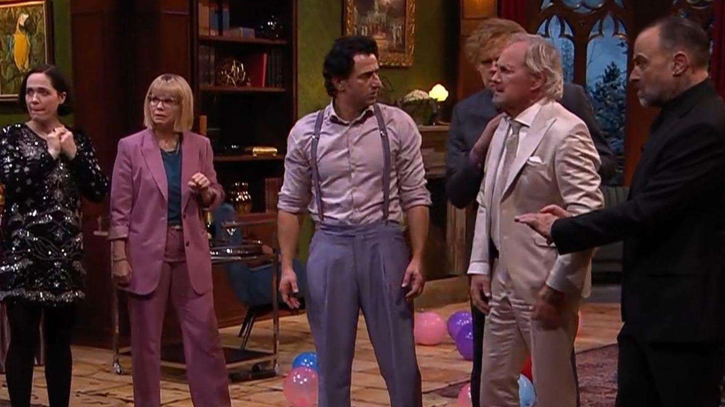 Heute.at - Wie ein Unfall: Live-Krimi-Dinner von Fans vernichtet