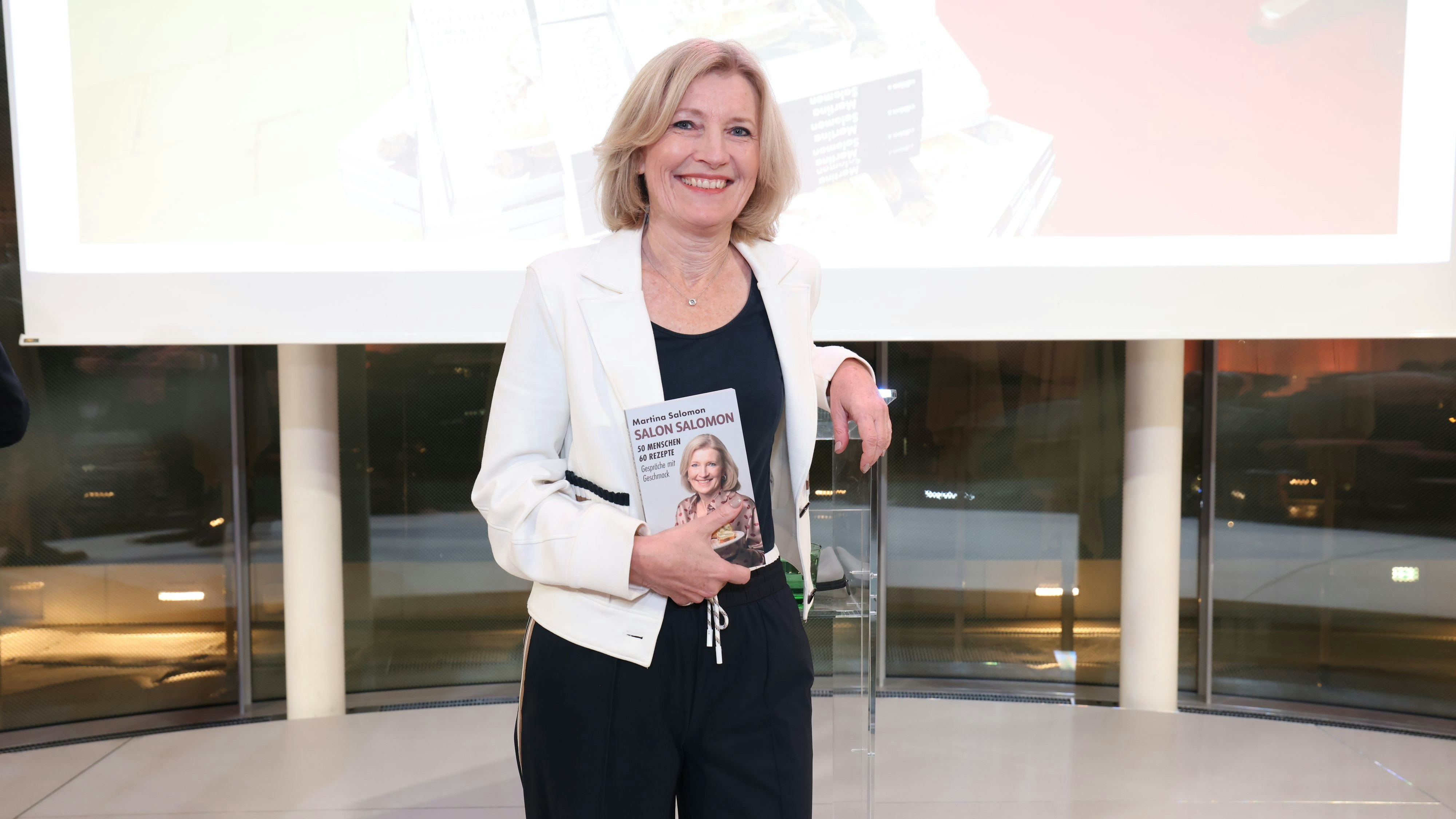 Heute.at - Martina Salomon serviert gschmackige Einblicke