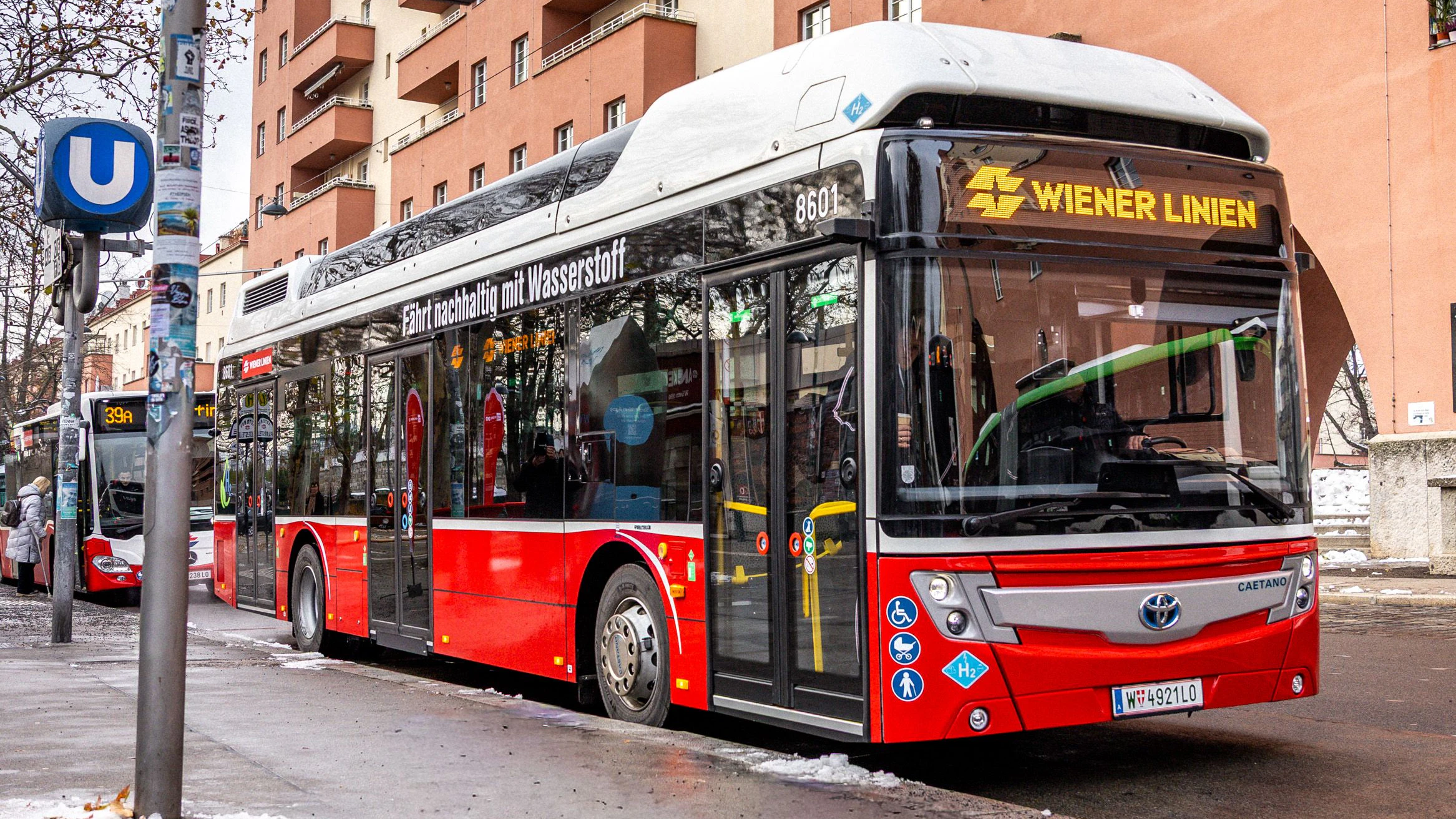 Medientermin zur Präsentation der neuen Caetano Wasserstoff Busse auf der Linie 39A