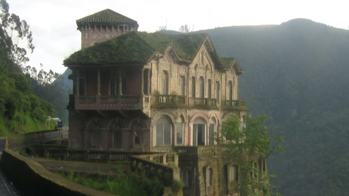 Heute.at - Warum dieses Luxushotel leersteht? Der Grund stinkt