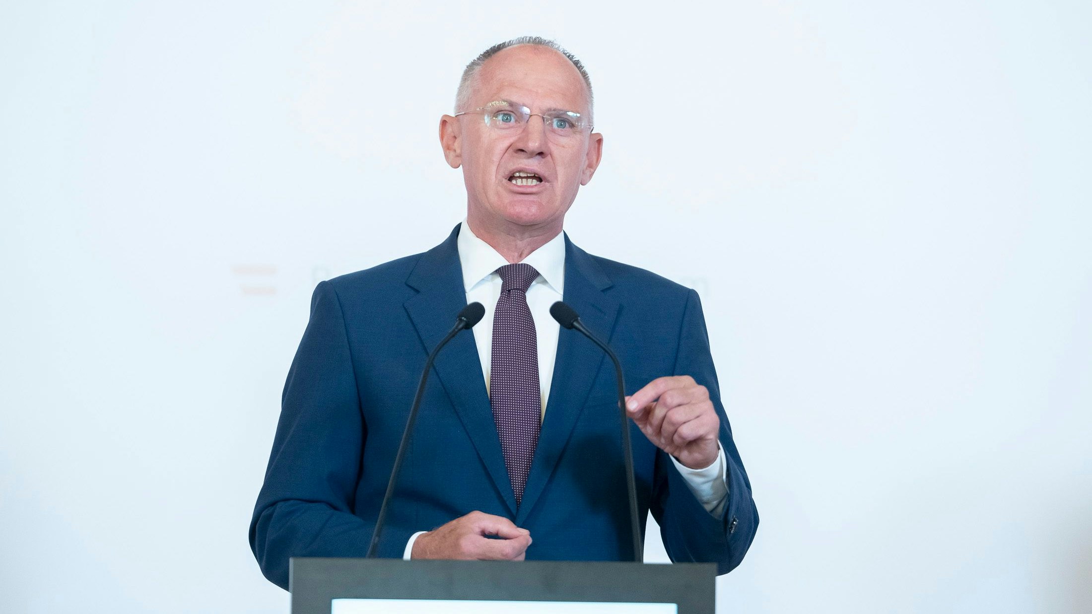 Heute.at - Notfalls mit Soldaten: So will Karner Grenze schützen