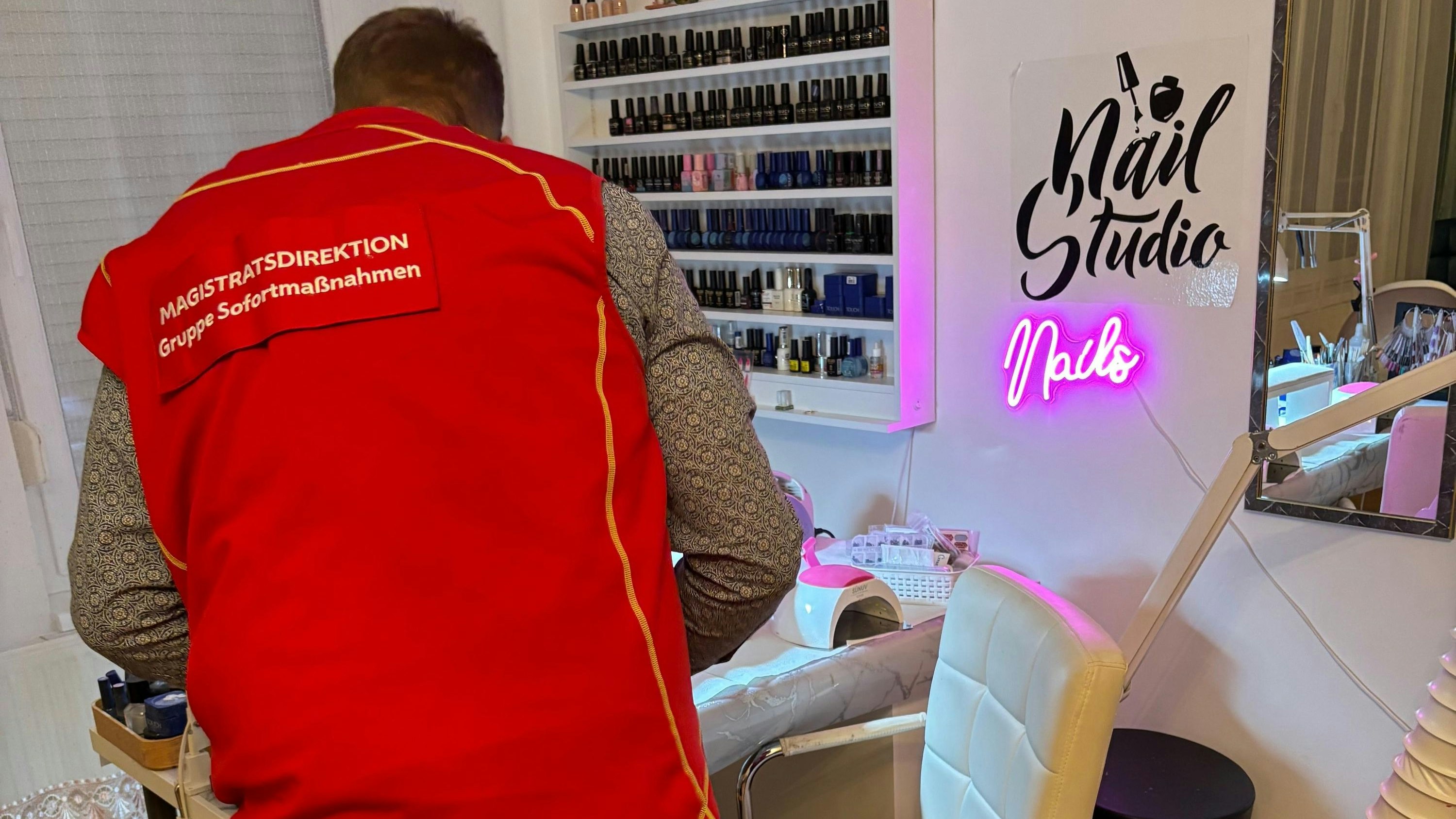 Heute.at - Verboten schöne Lippen – illegale Beautyklinik flog auf