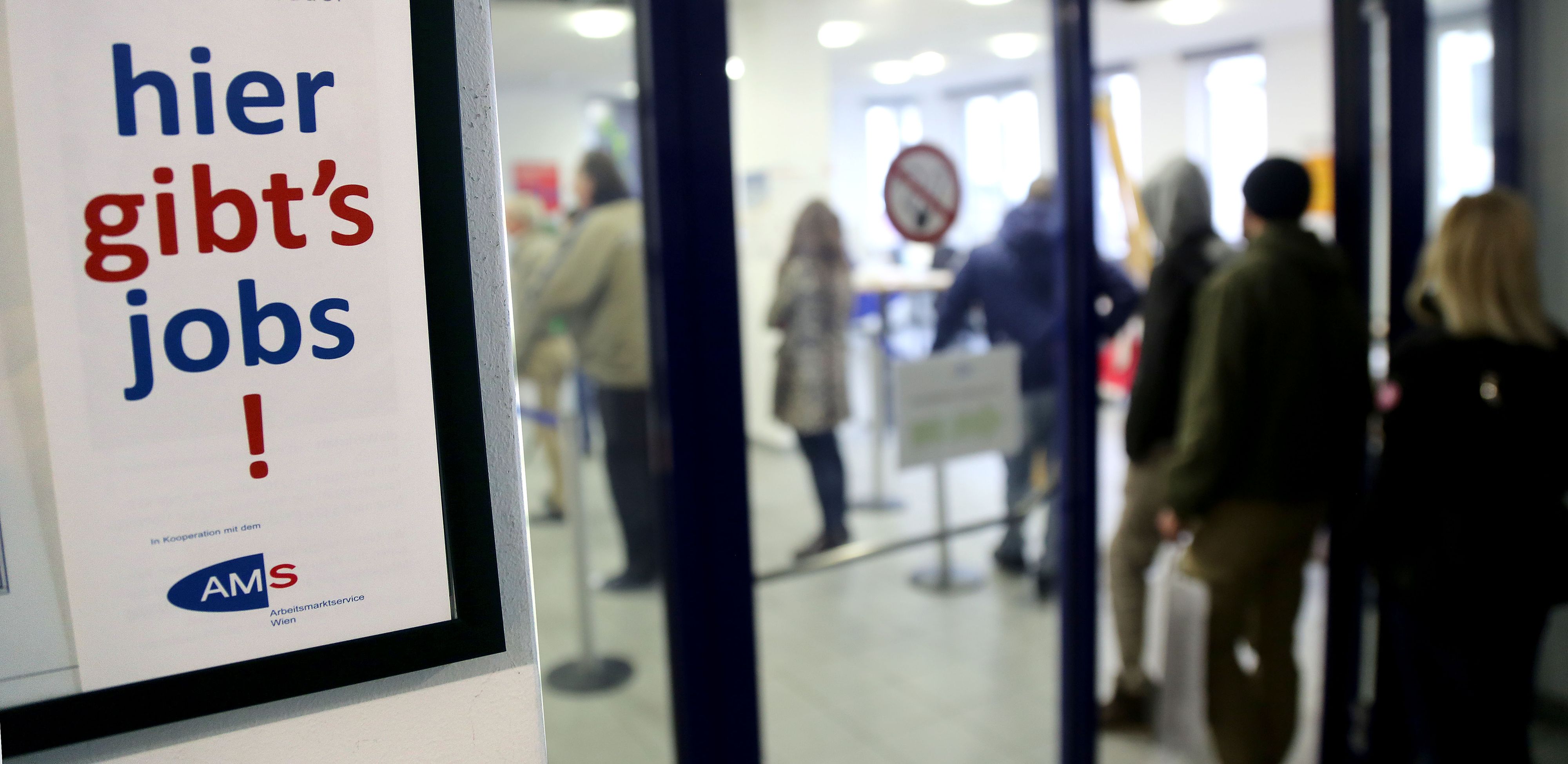 Im Oktober waren 388.118 Personen in Österreich arbeitslos oder in Schulung