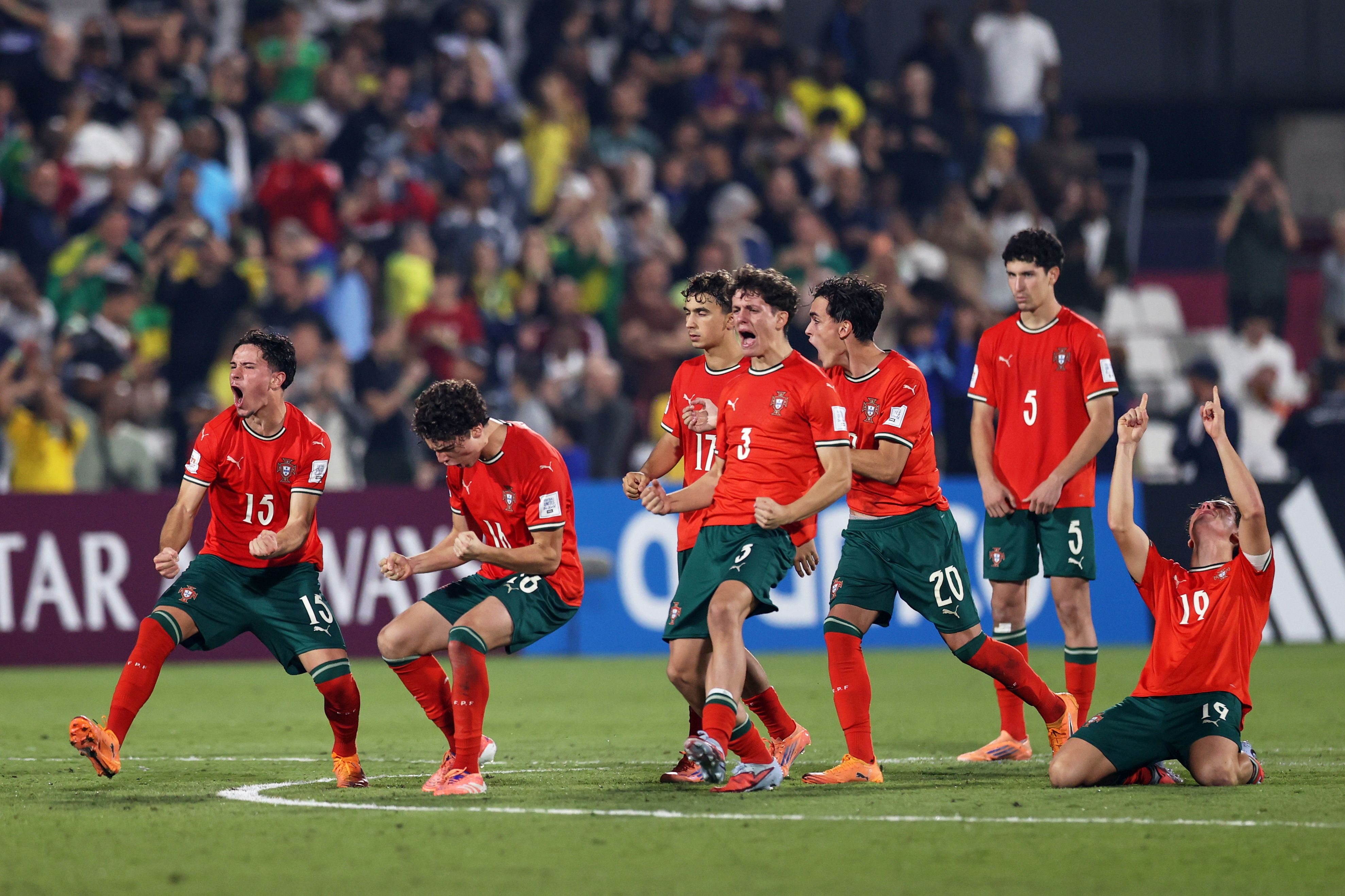 Portugal jubelt über den Sieg im Elfmeterschießen.