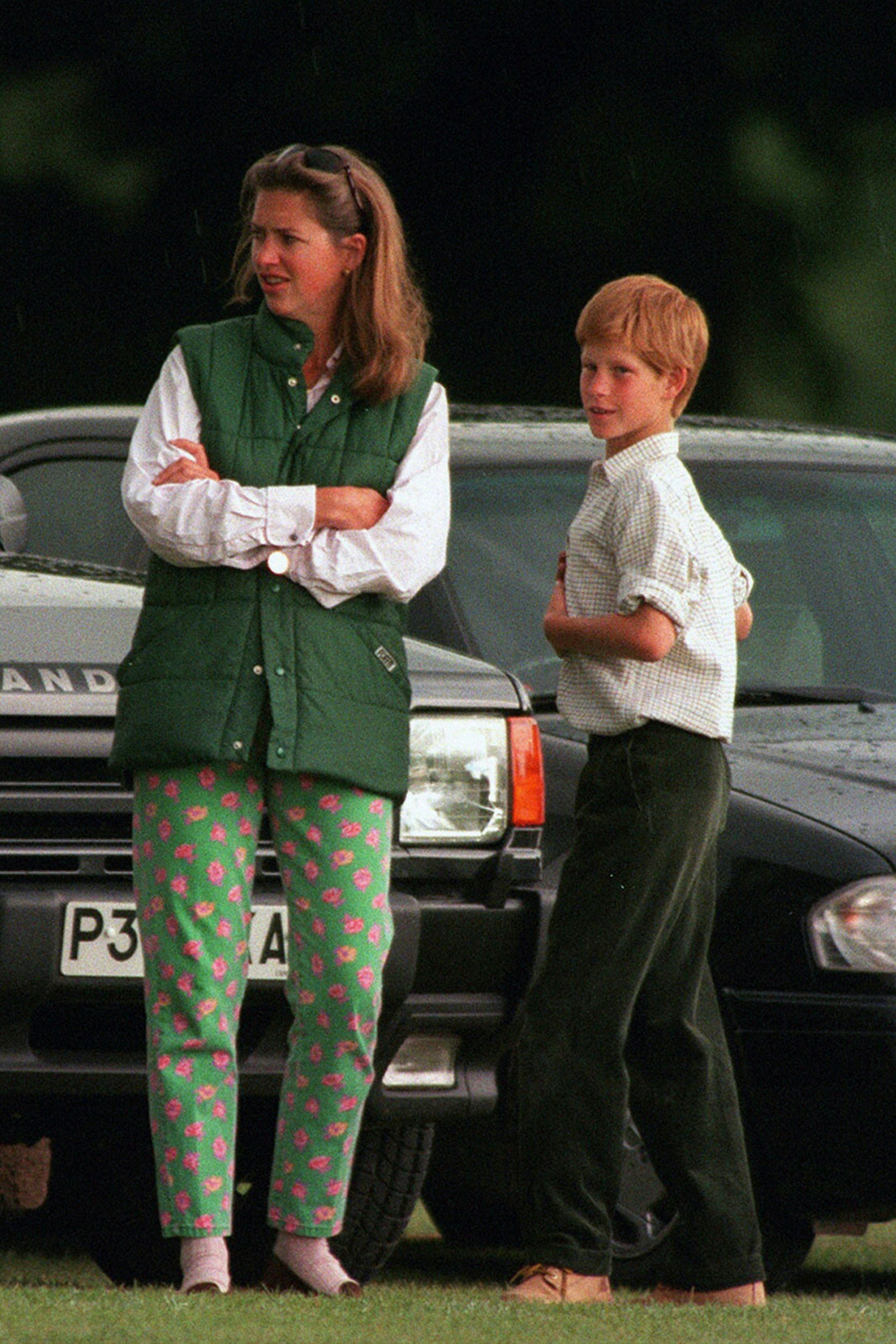 Harry mit Nanny Alexandra "Tiggy" Legge-Bourke: Diana sprach sie angeblich darauf an, dass sie Charles' Baby abgetrieben habe