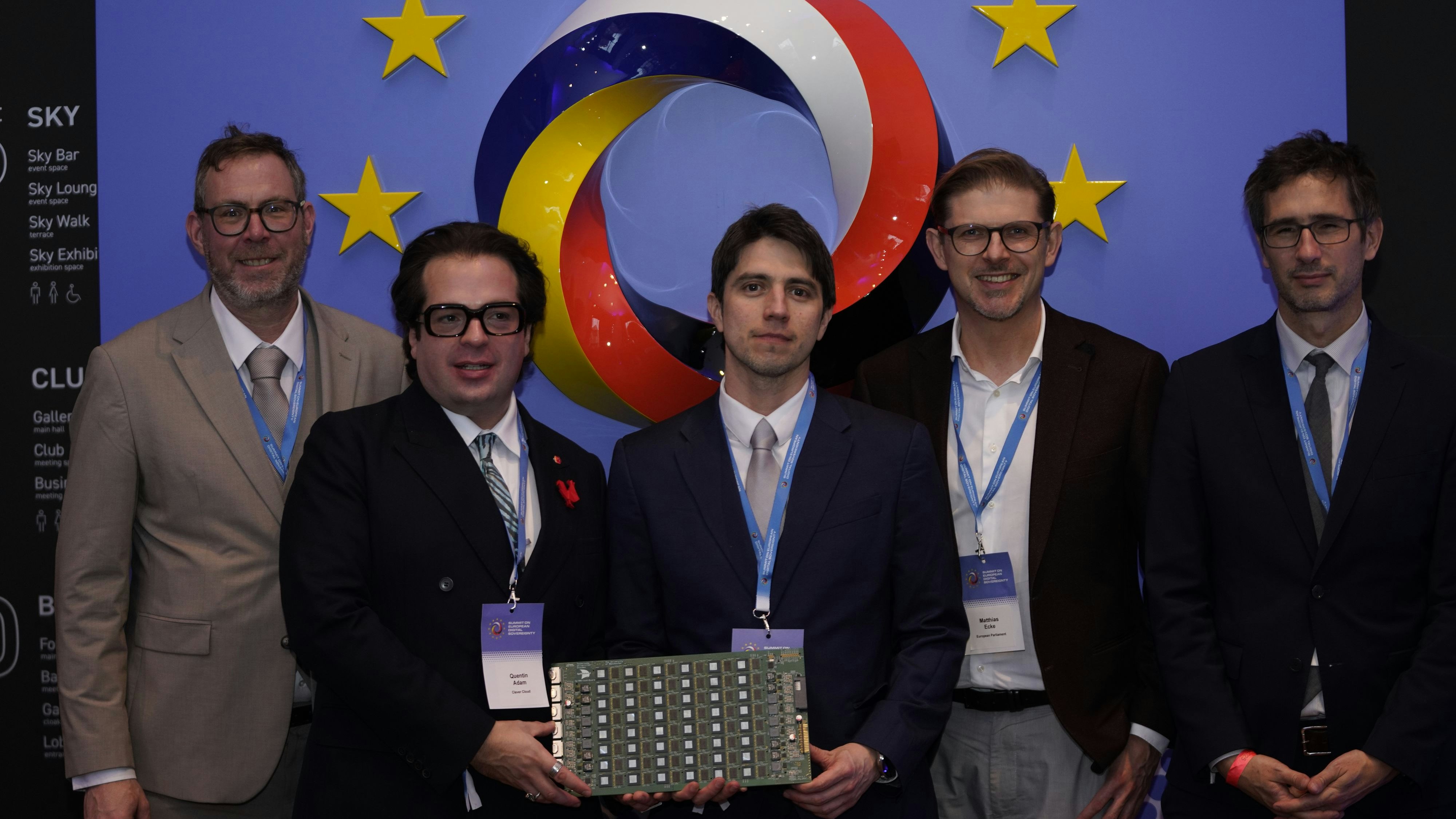 Spinncloud und Clever Cloud bündeln Kräfte für europäische KI Rechenplattform.