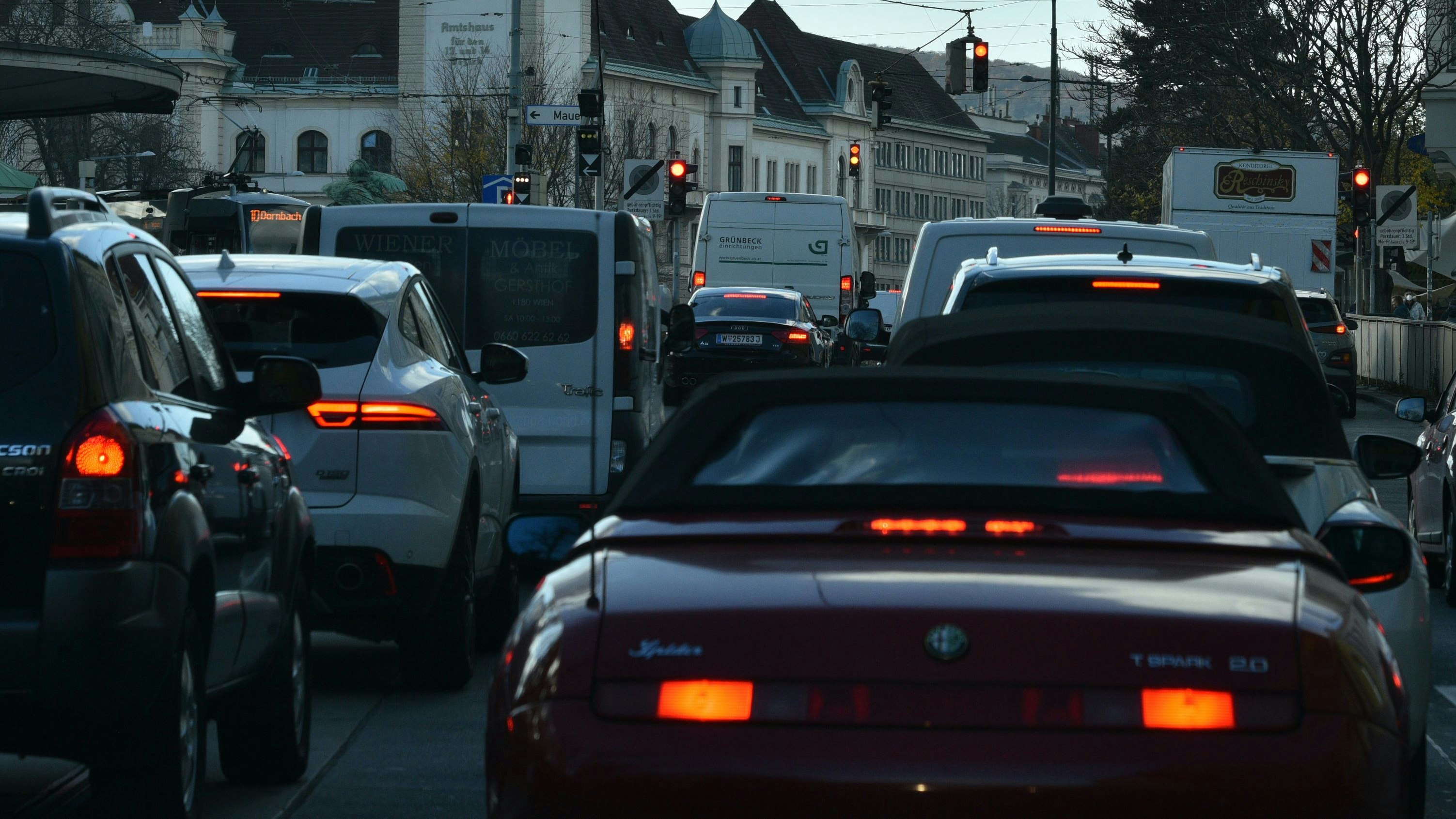 Heute.at - Mega-Stau-Chaos! Wo in Wien bald nichts mehr geht