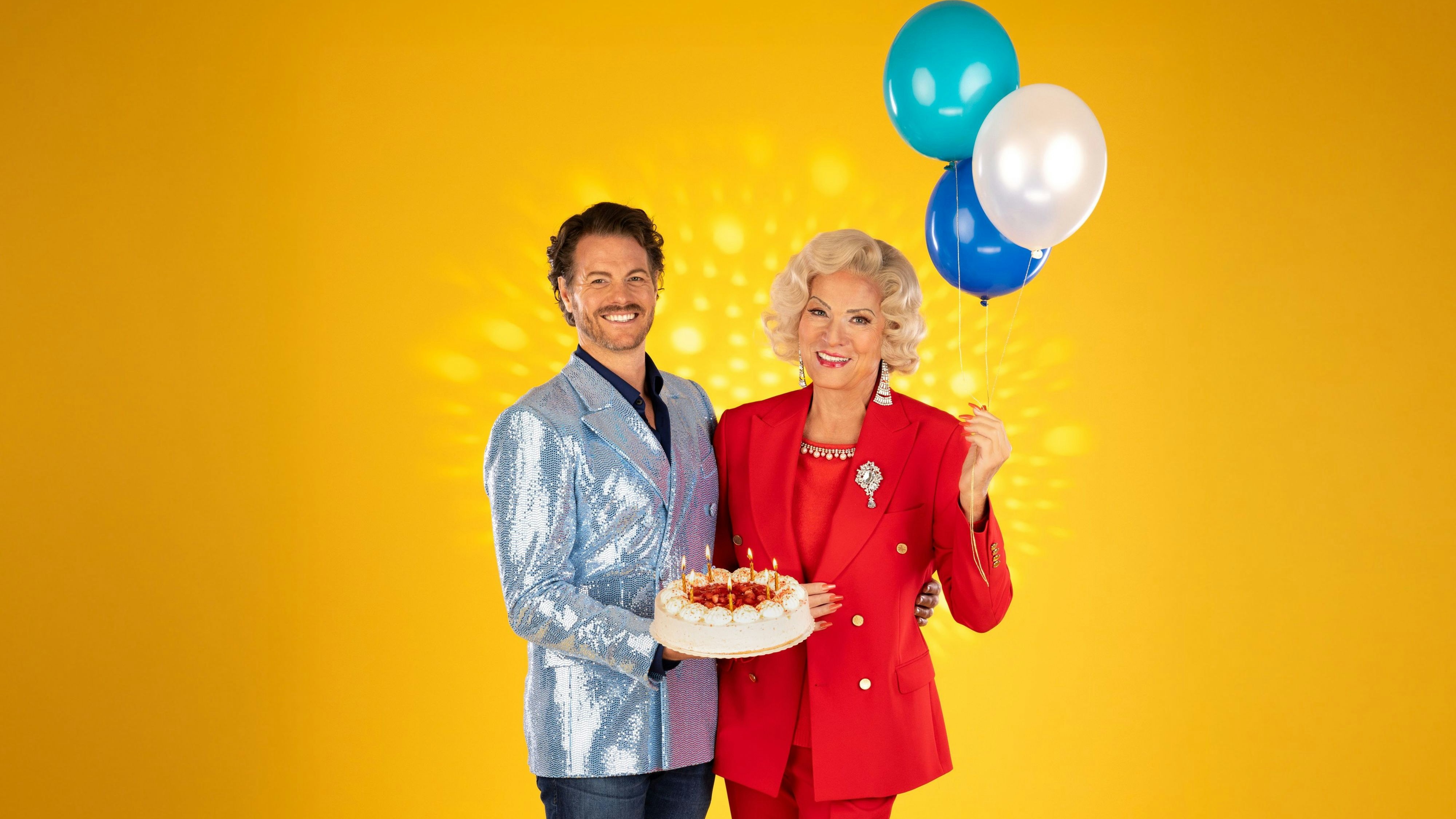 Happ Birthday! Mark Seibert als Georges und Geburtstagskind Alfons Haider als Albin, bzw. Zaza (v.l.)