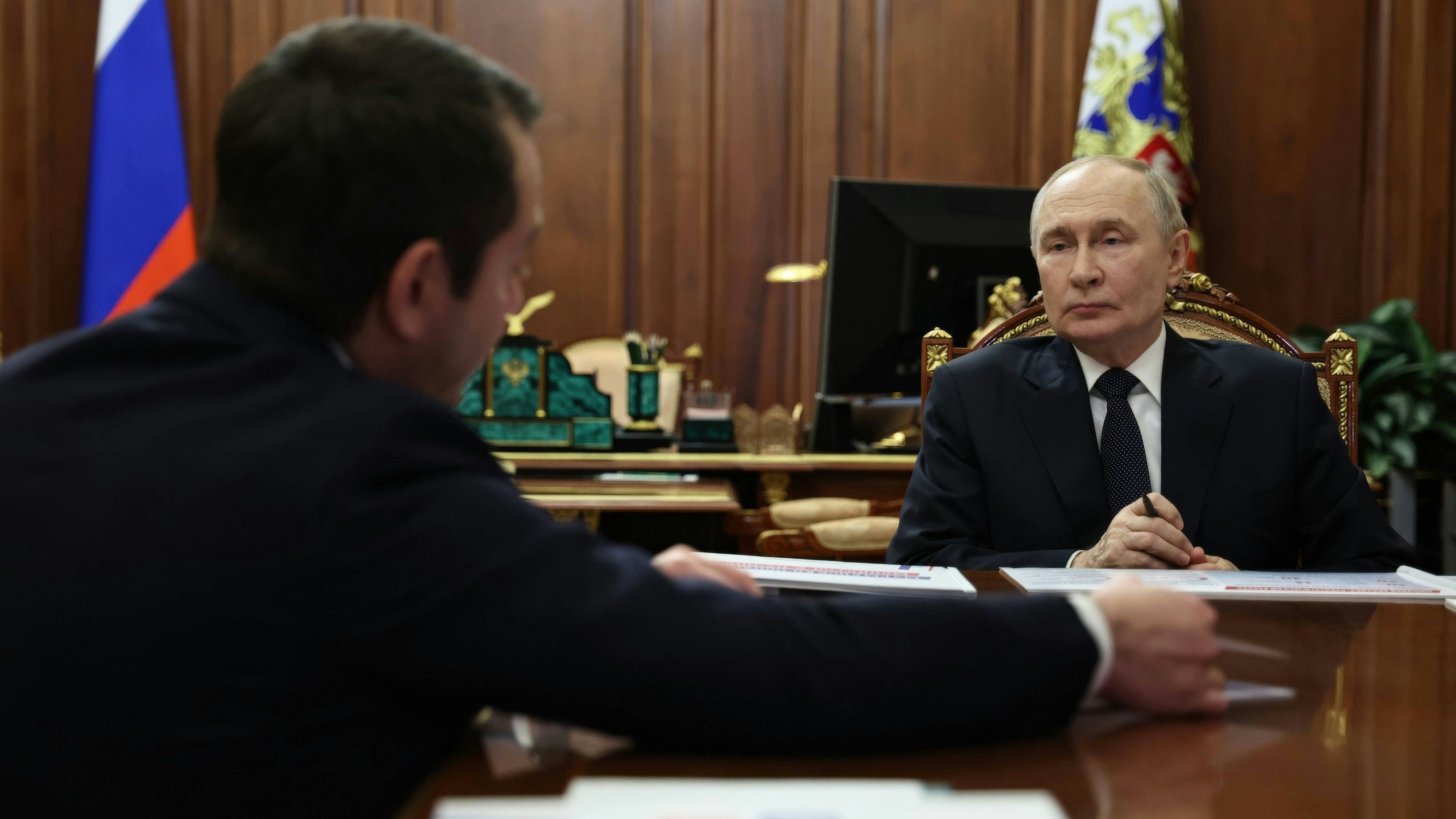 In Genf zimmern Ukraine, USA und Europa an einem Friedensplan. Kriegstreiber Wladimir Putin hofft auf Zugeständnisse.