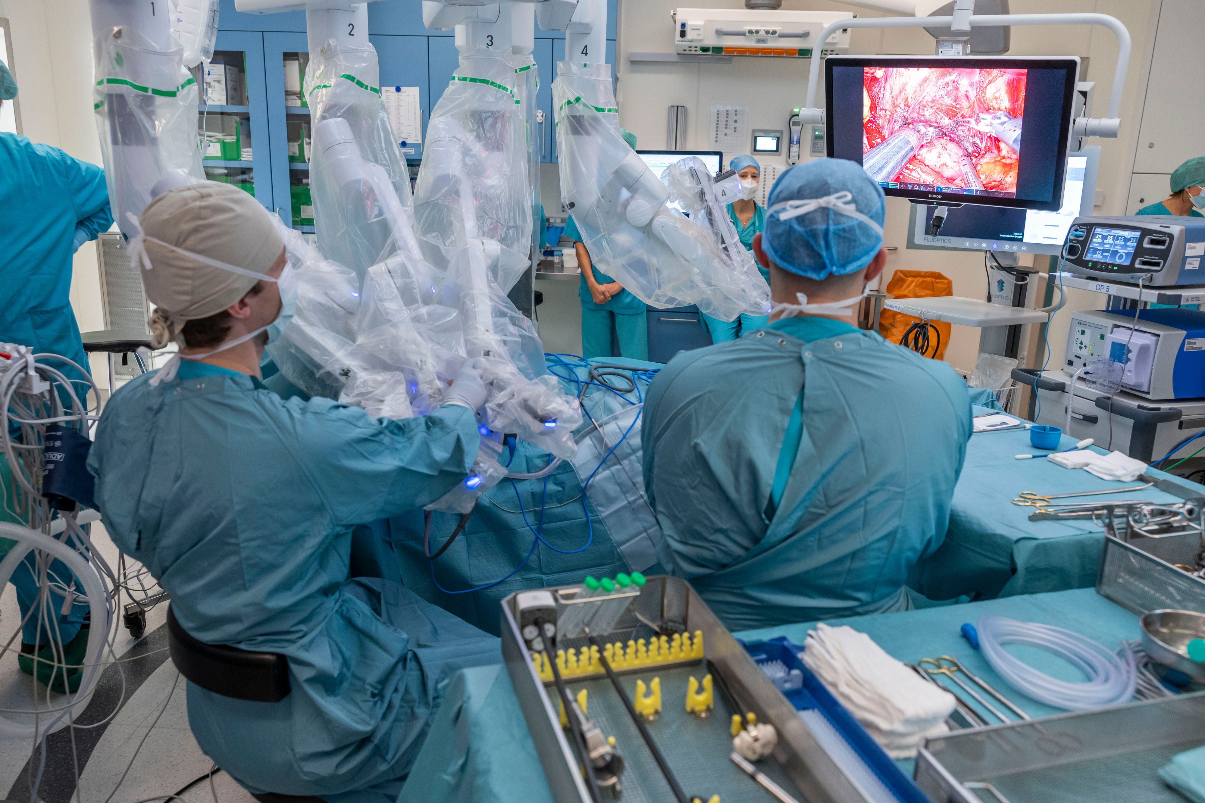 Heute.at - Da Vinci im OP – Wiens Spitäler werden aufgerüstet