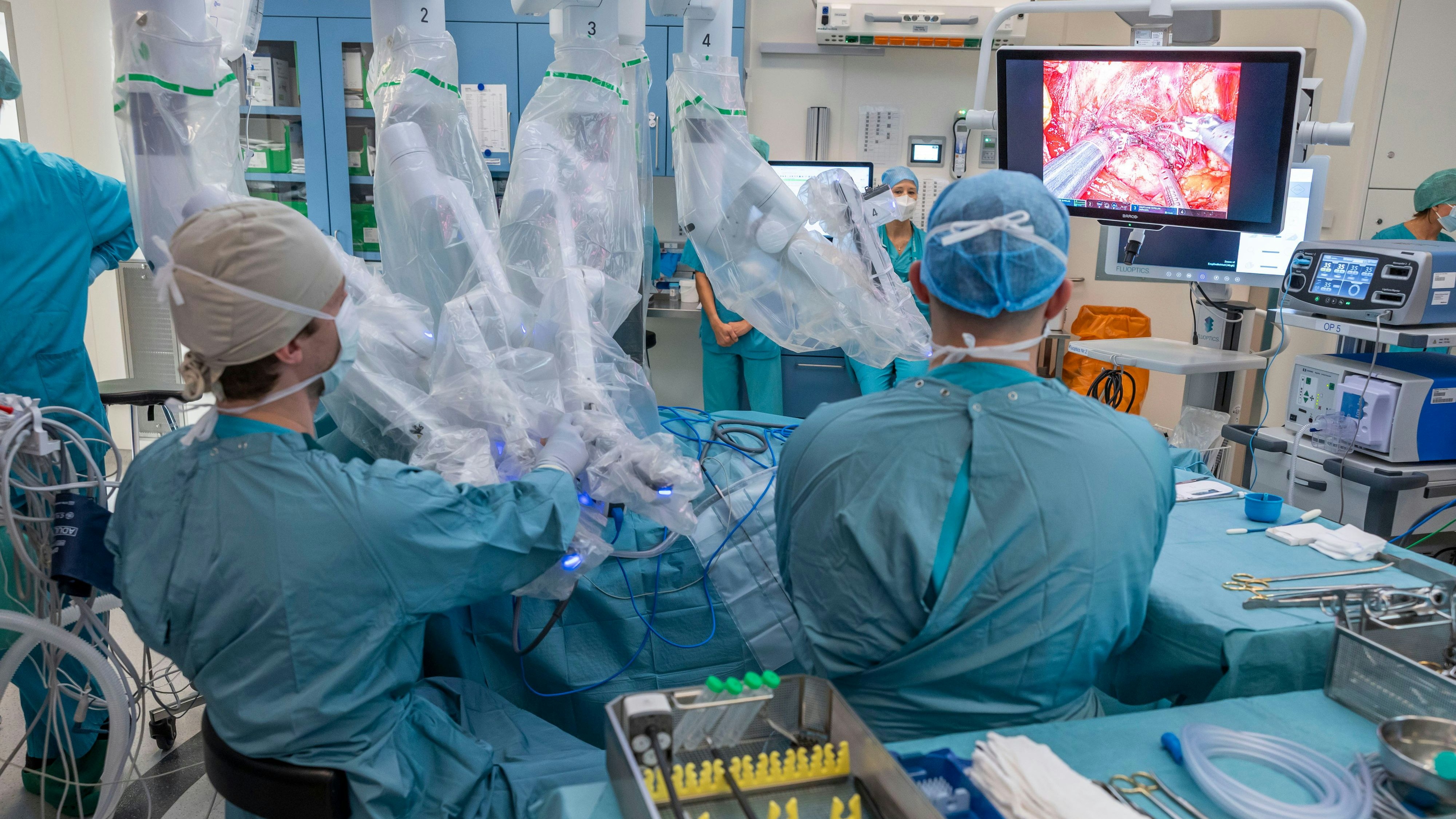 Heute.at - Da Vinci im OP – Wiens Spitäler werden aufgerüstet
