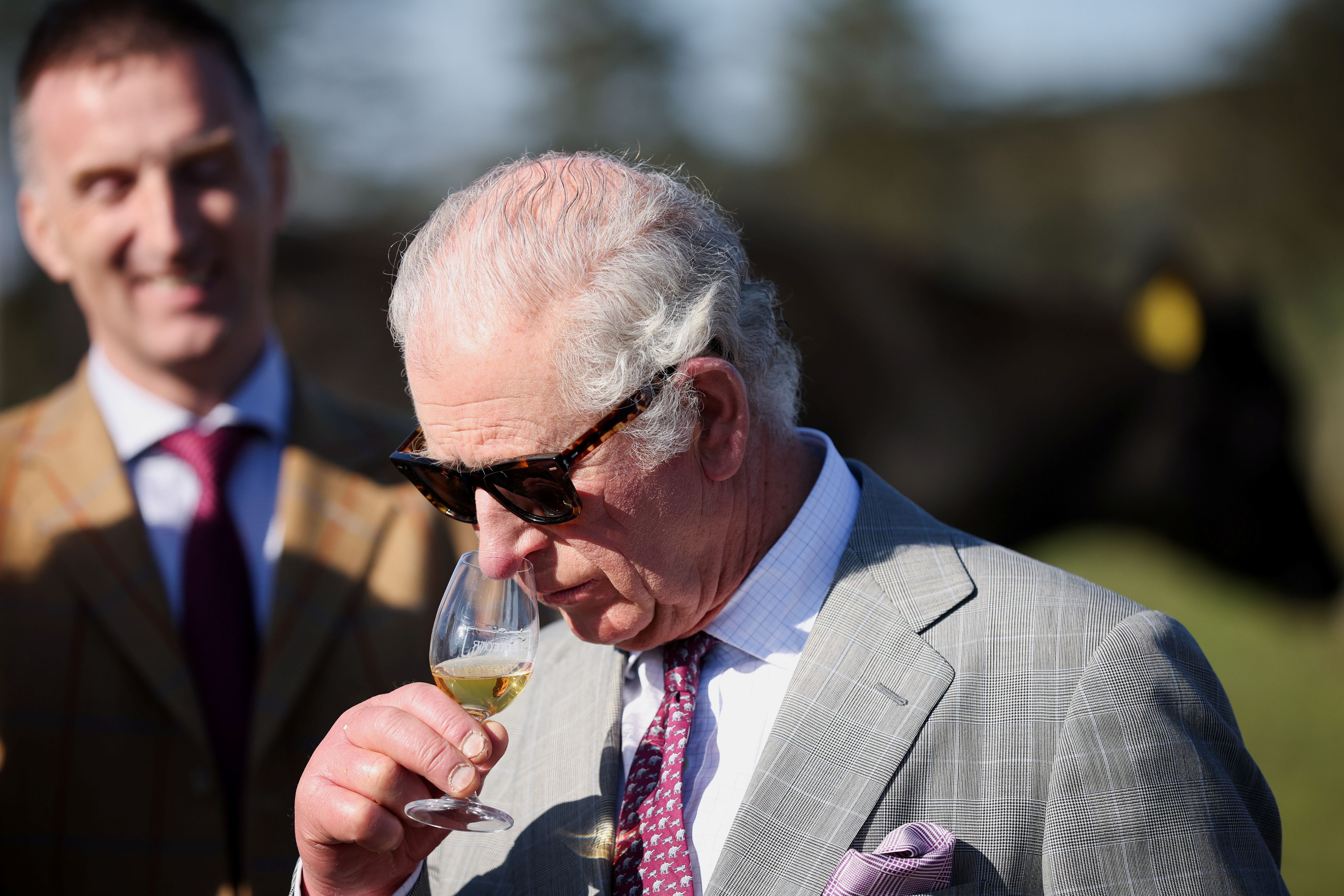 Heute.at - König Charles verkauft jetzt Whisky für über 100 Euro