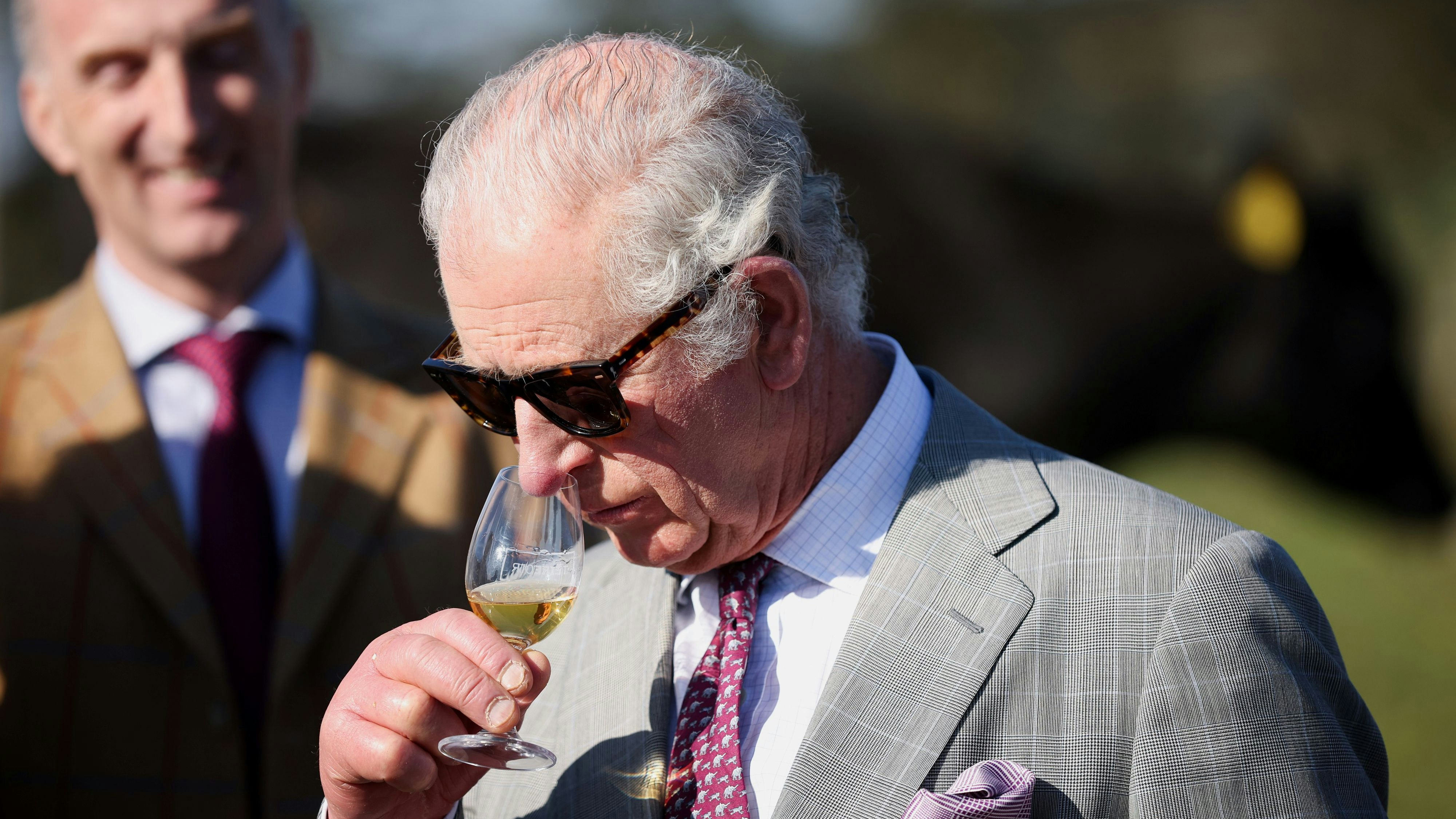 Heute.at - König Charles verkauft jetzt Whisky für über 100 Euro