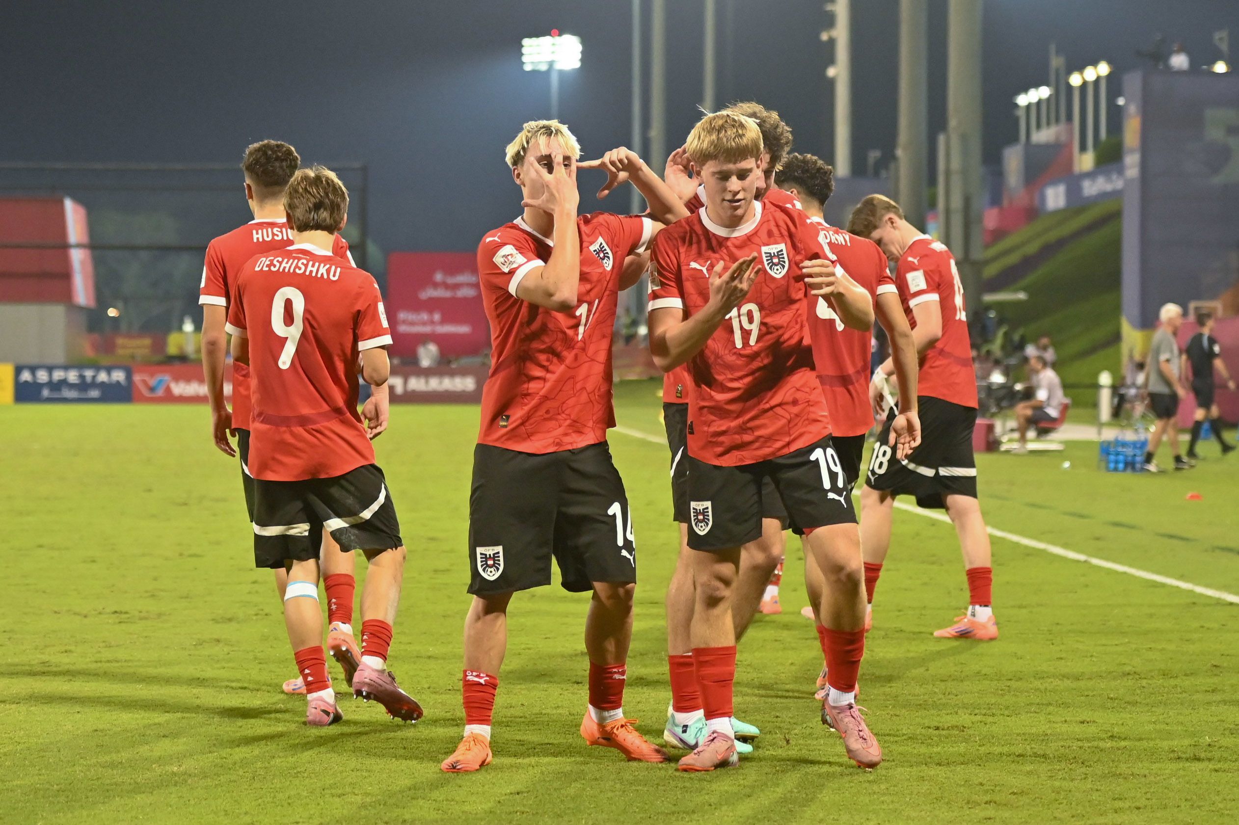 Die große Stärke: das rot-weiß-rote Kollektiv.