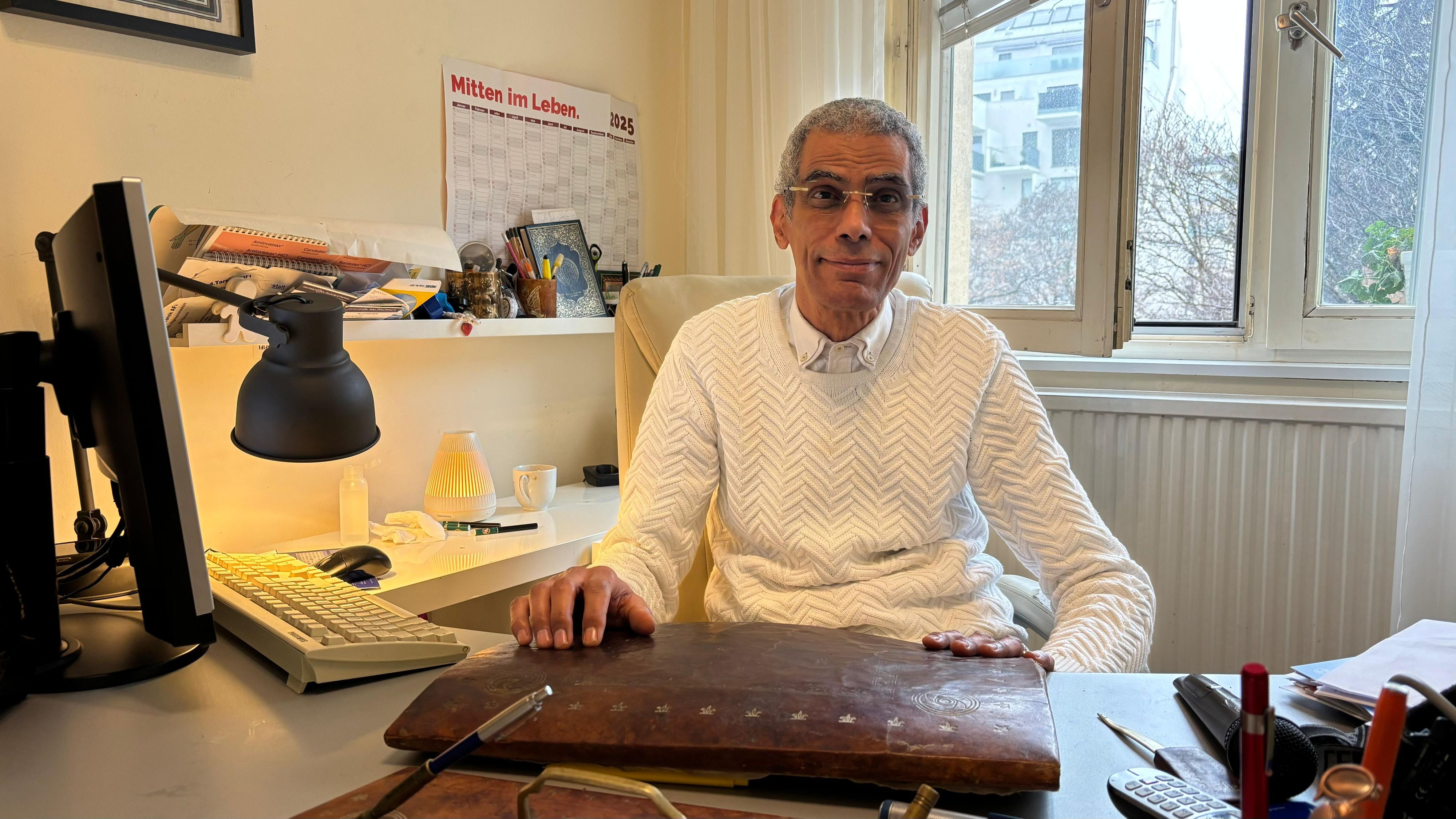 Der heldenhafte Hausarzt konnte das Mädchen erfolgreich stabilisieren, rettete der 15-Jährigen vermutlich so das Leben.