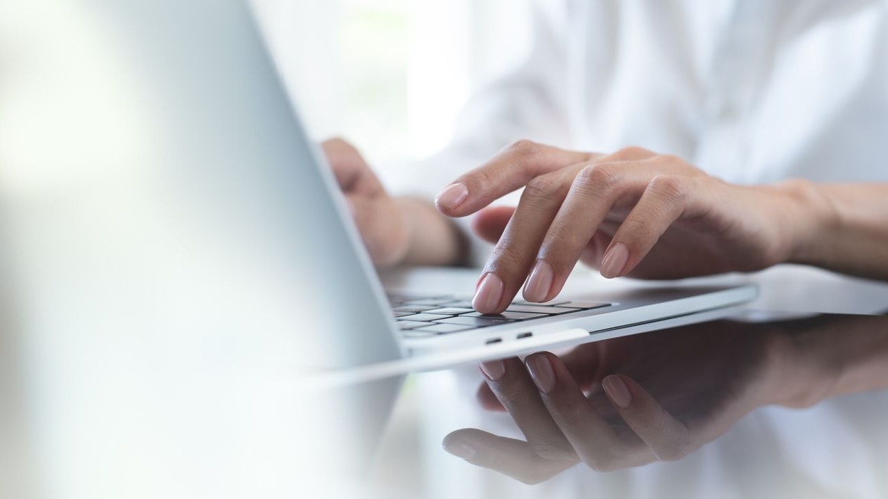 Heute.at - Wienerin macht am Laptop ihres Mannes Schock-Fund