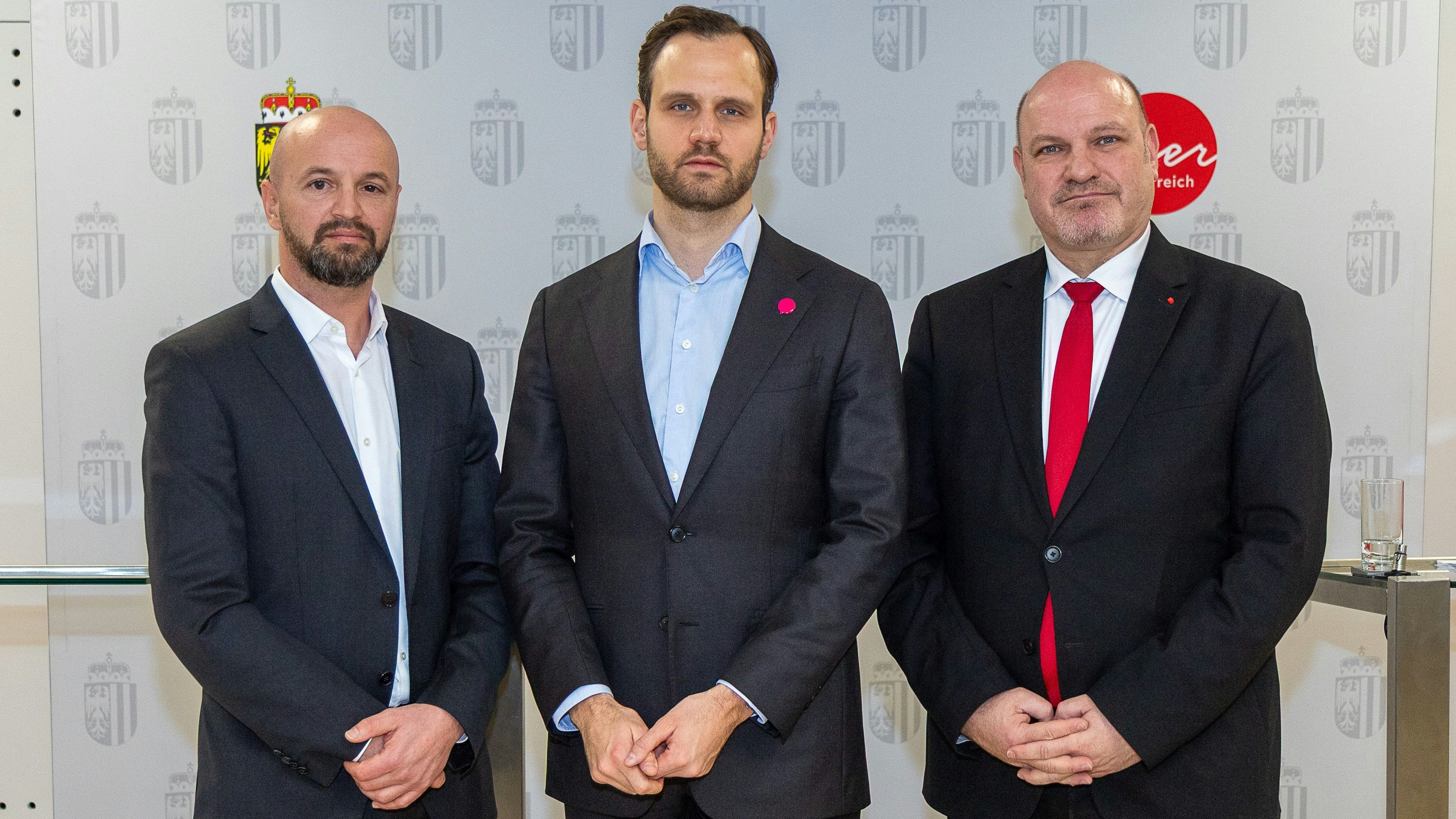 LAbg. Severin Mayr (GRÜNE), LAbg. Felix Eypeltauer (NEOS) und LAbg. Peter Binder (SPÖ)