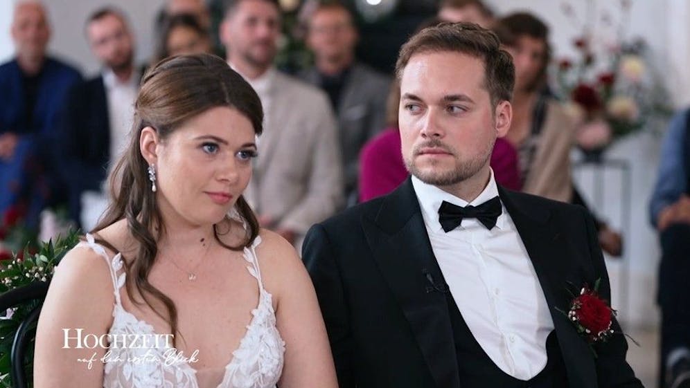 Heute.at - TV-Paar belügt Sender! Großer Betrug bei Hochzeit-Show
