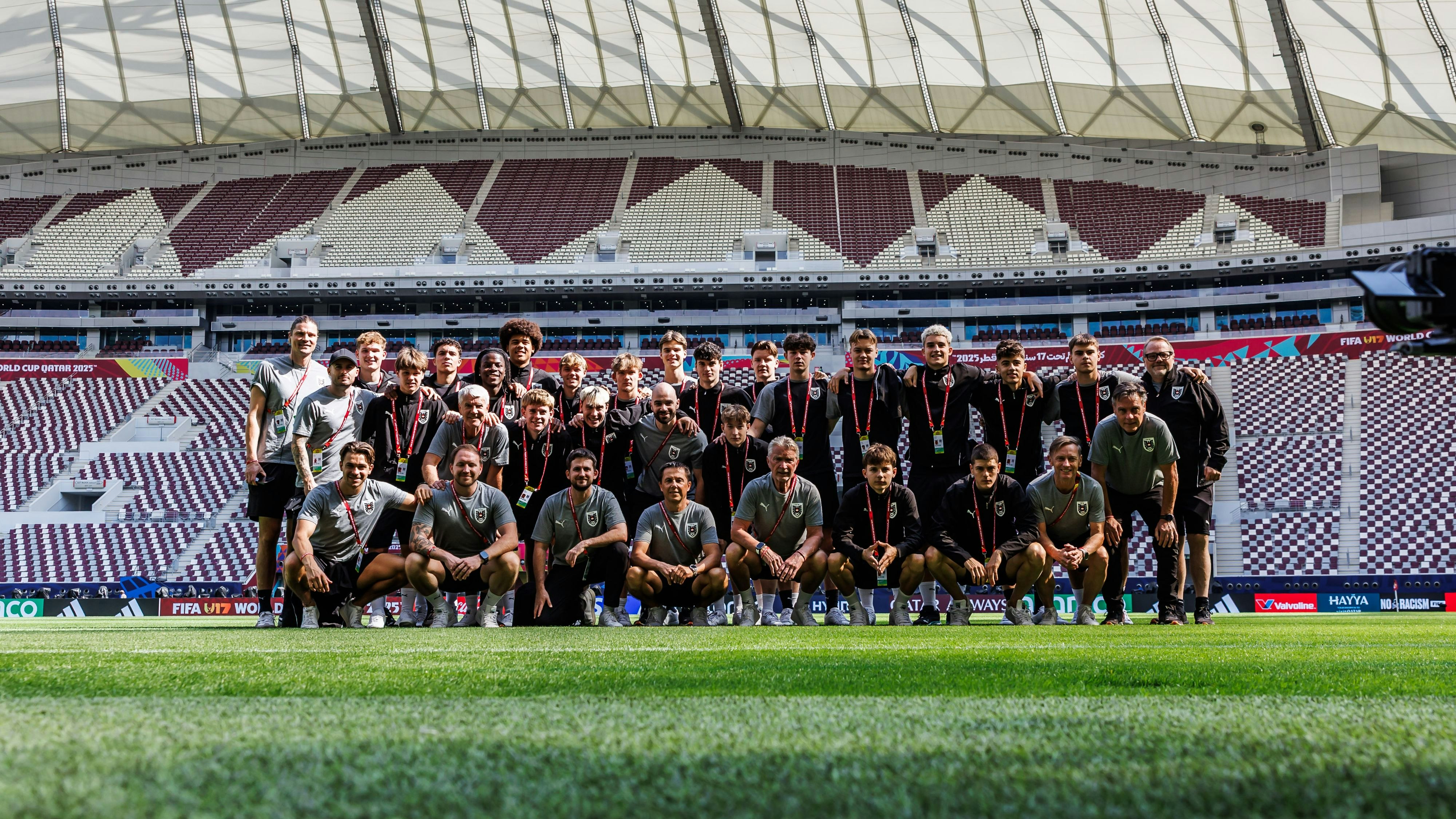 Gute Laune vor dem Finale: Das ÖFB-Team bei der Stadionbesichtigung.