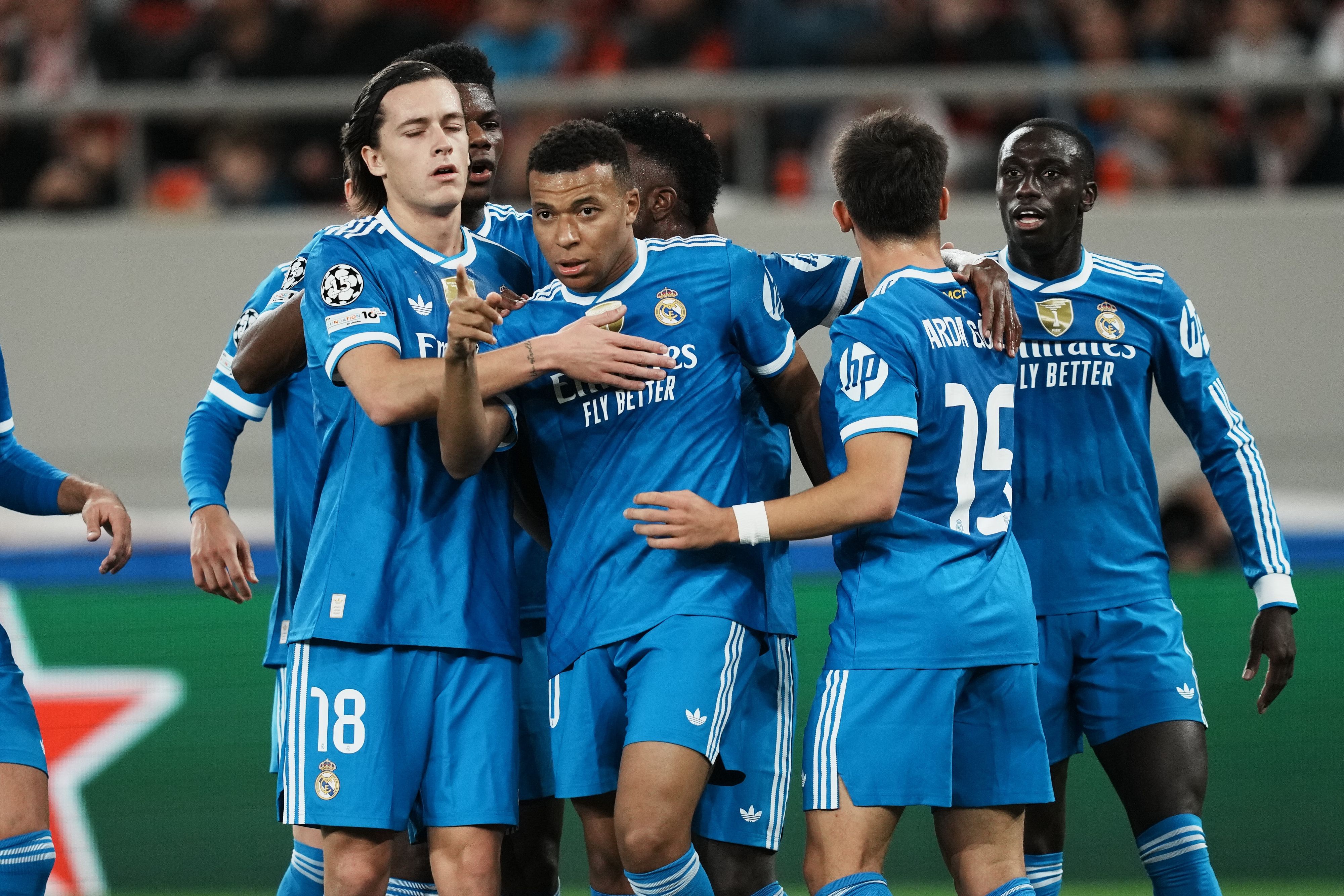 Kylian Mbappe mit einem lupenreinen Hattrick in der ersten Halbzeit.