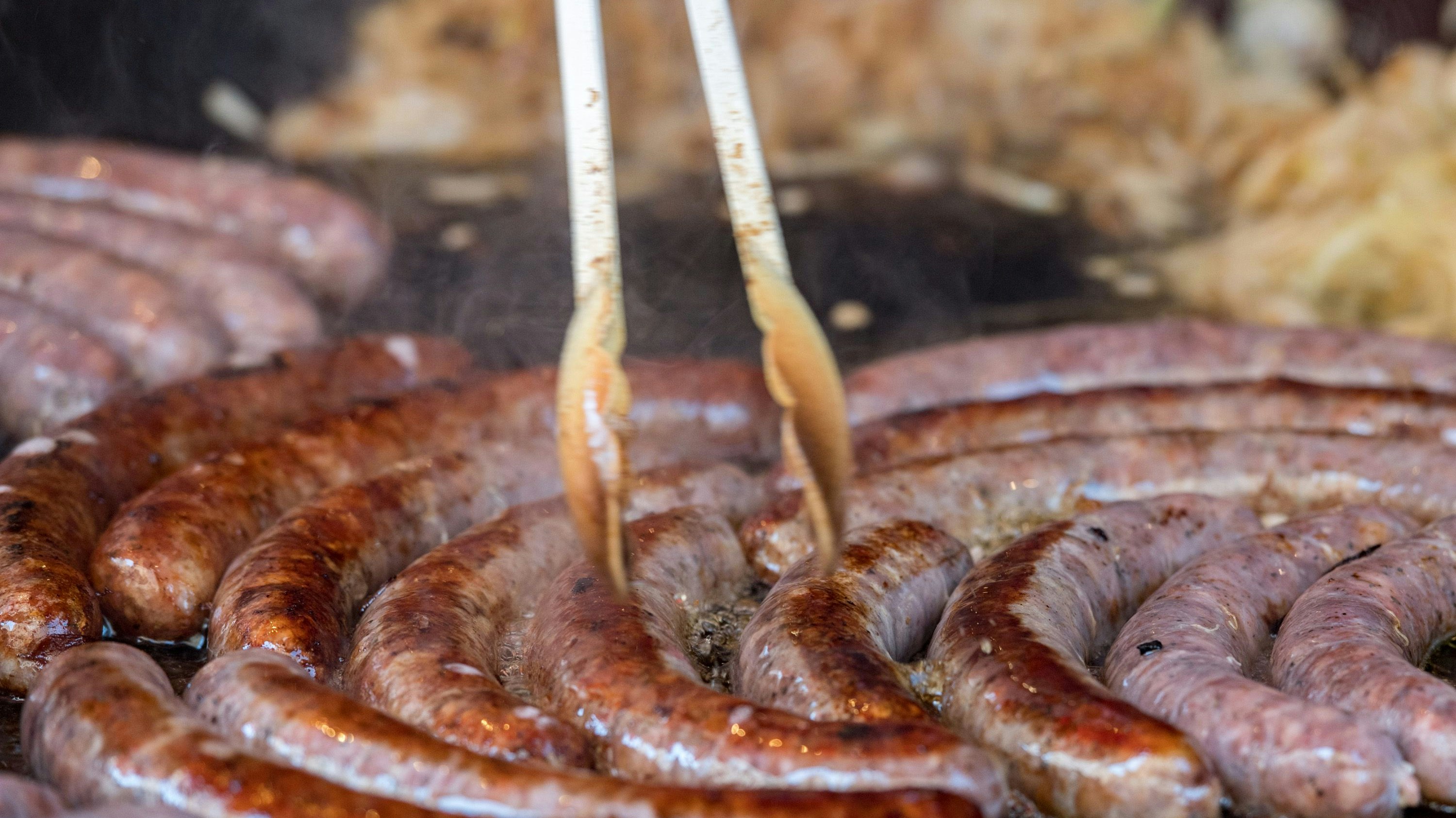 Heute.at - Na servas! Bratwürstel schon um fast 20 Prozent teurer
