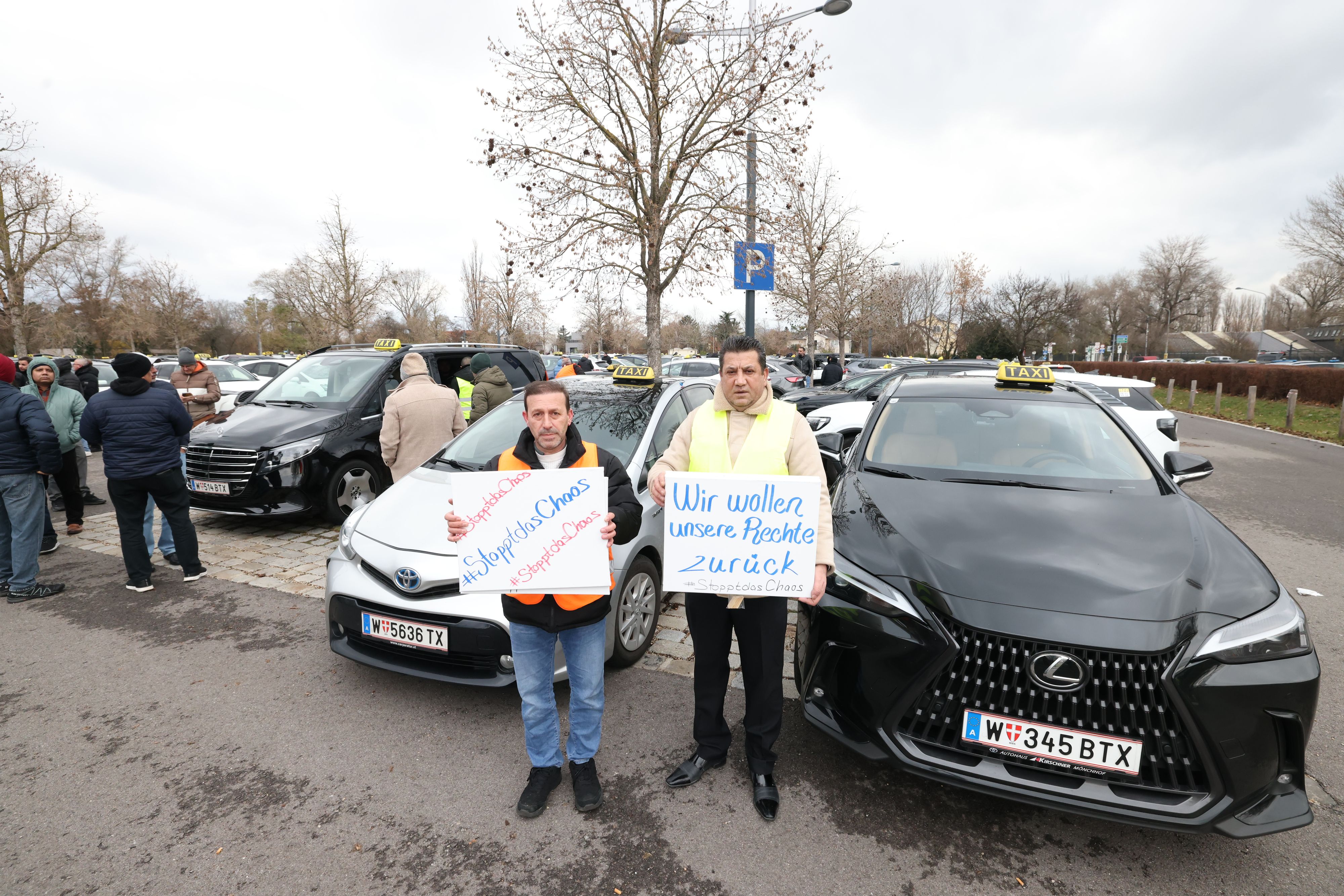 Dursun und Achmed (beide 50) wünschen sich einen Gebietsschutz für Wien.